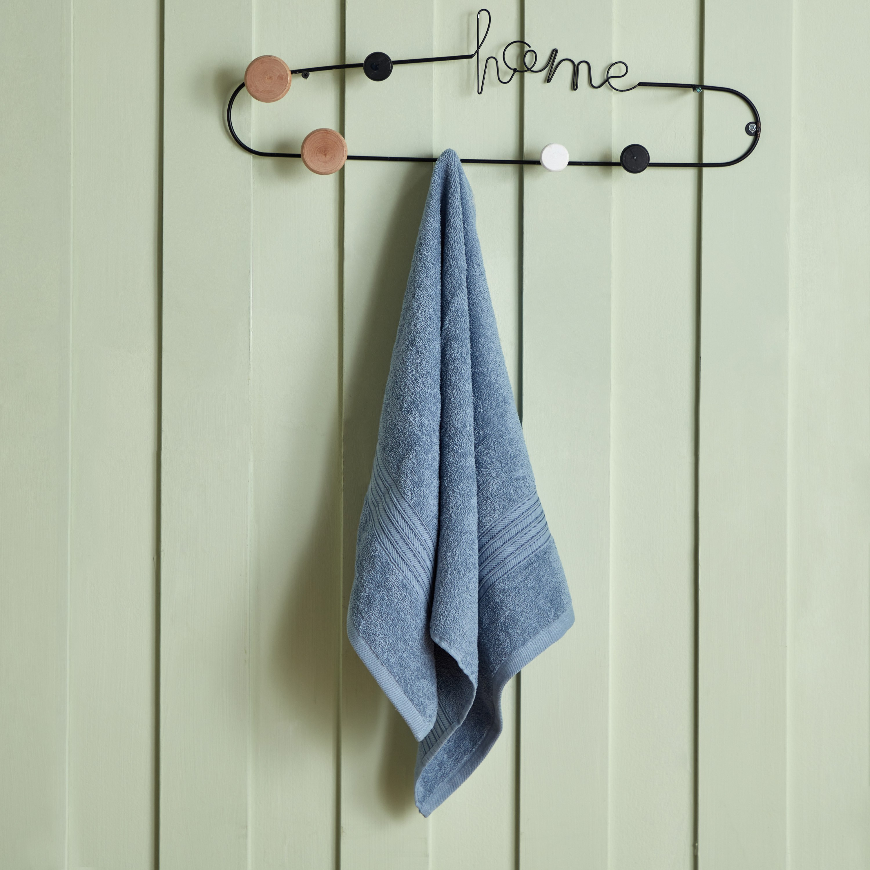 منشفة يد ممشطة من إسنشيال - 50x90 سم-hbxbathroom-bathroomtextiles-image-1