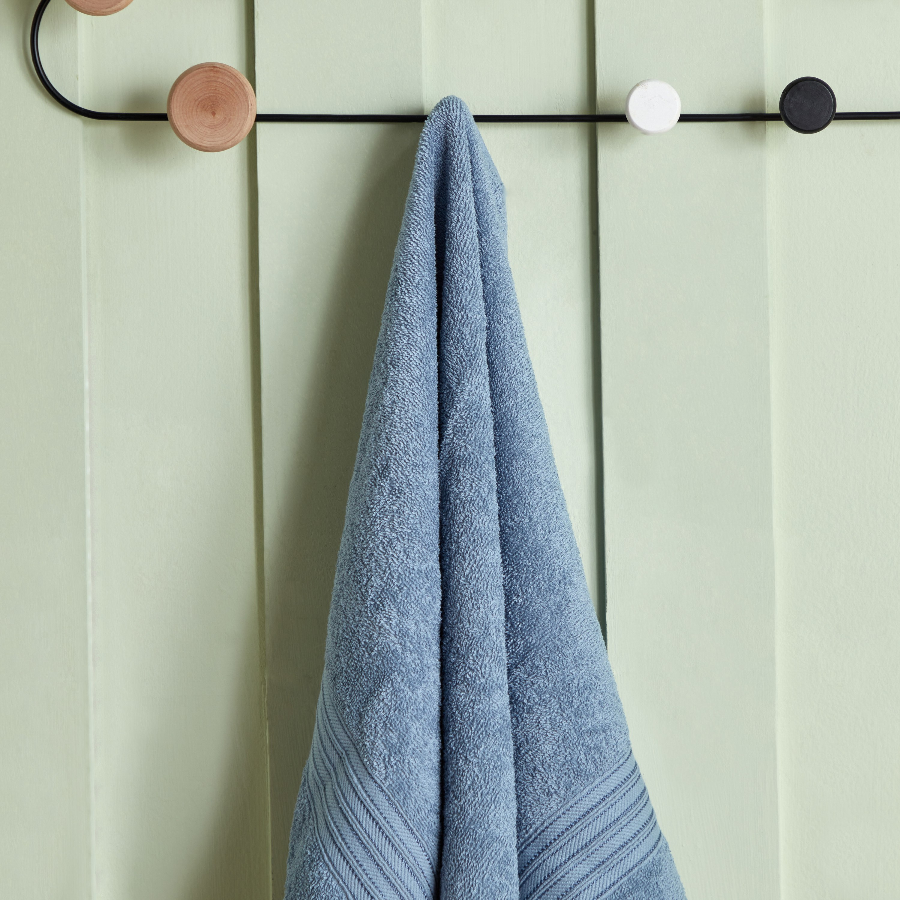 منشفة يد ممشطة من إسنشيال - 50x90 سم-hbxbathroom-bathroomtextiles-image-2