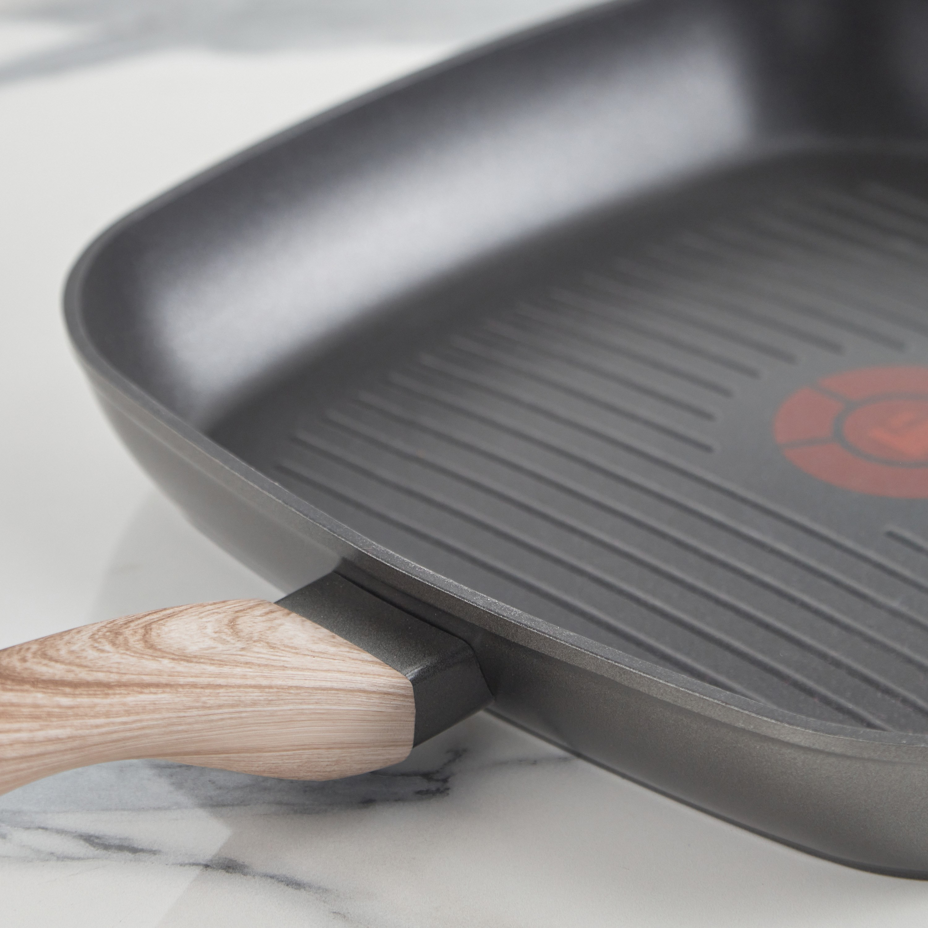 مقلاة شواء مطروقة من بيرجنر ألتيميت تي إكس - 28 سم-hbxkitchen-kitchenware-foodpreparation-image-3