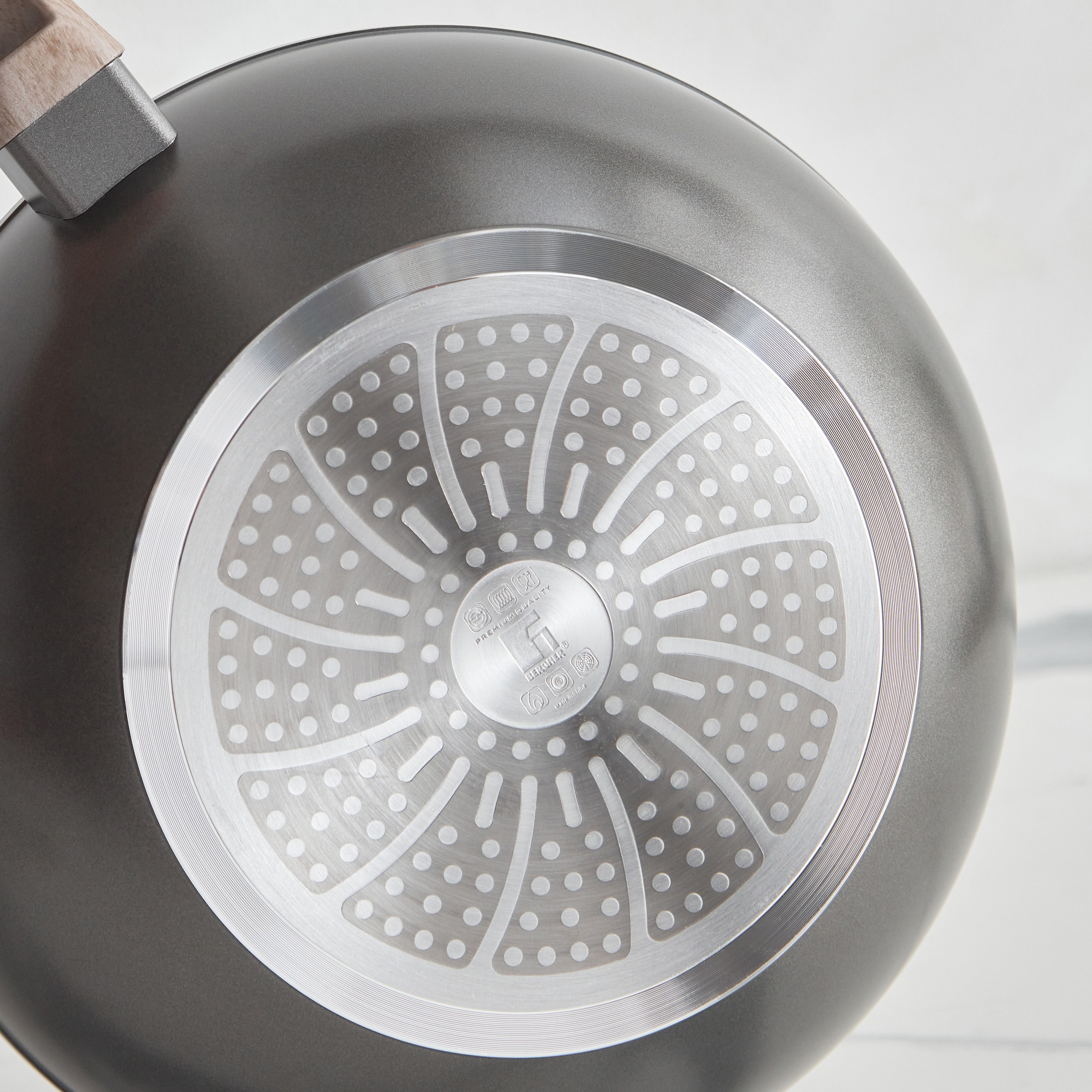 مقلاة ووك مطروقة من بيرجنر ألتيميت تي إكس - 28 سم-hbxkitchen-kitchenware-foodpreparation-image-4