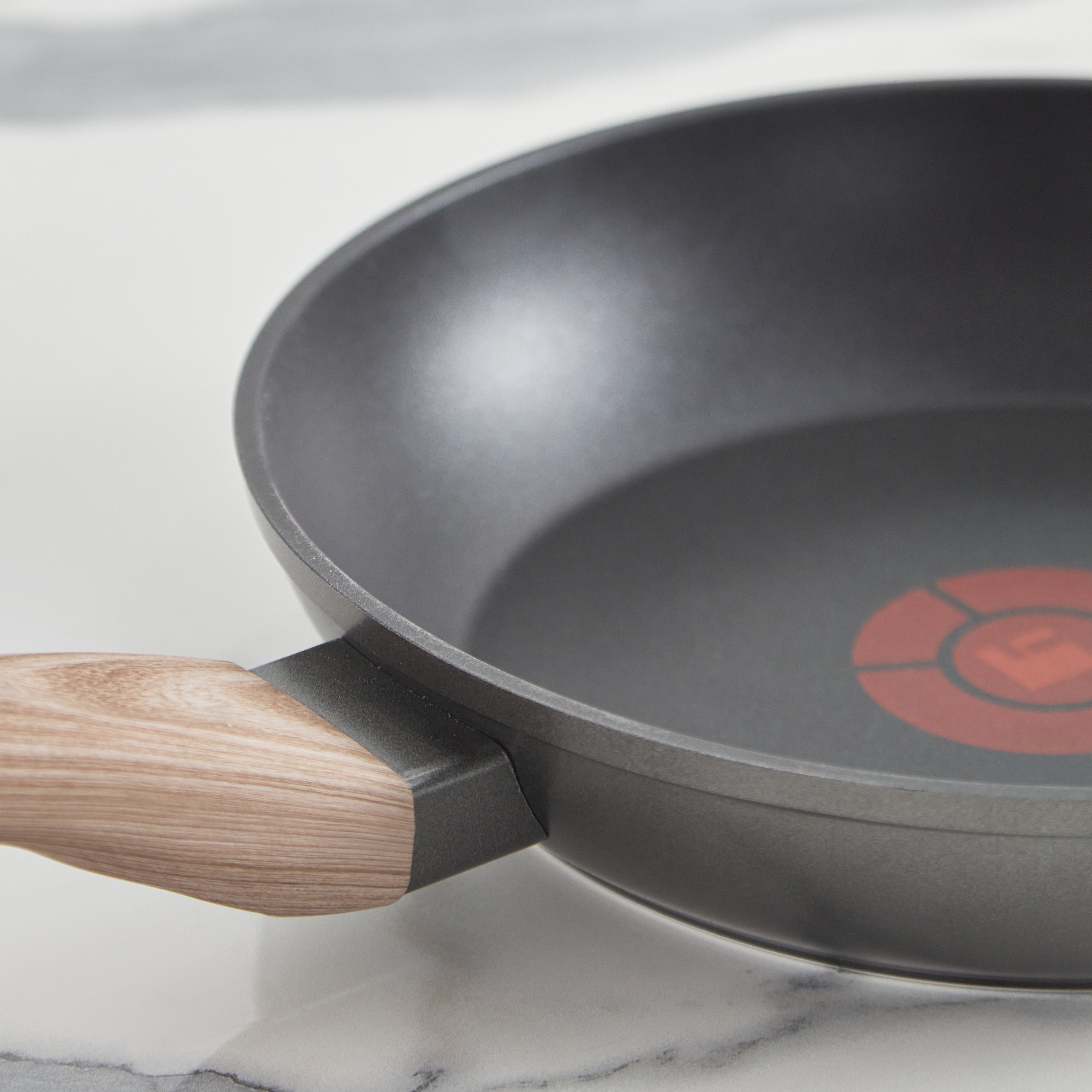 مقلاة شواء مطروقة من بيرجنر ألتيميت تي إكس - 22 سم-hbxkitchen-kitchenware-foodpreparation-image-3