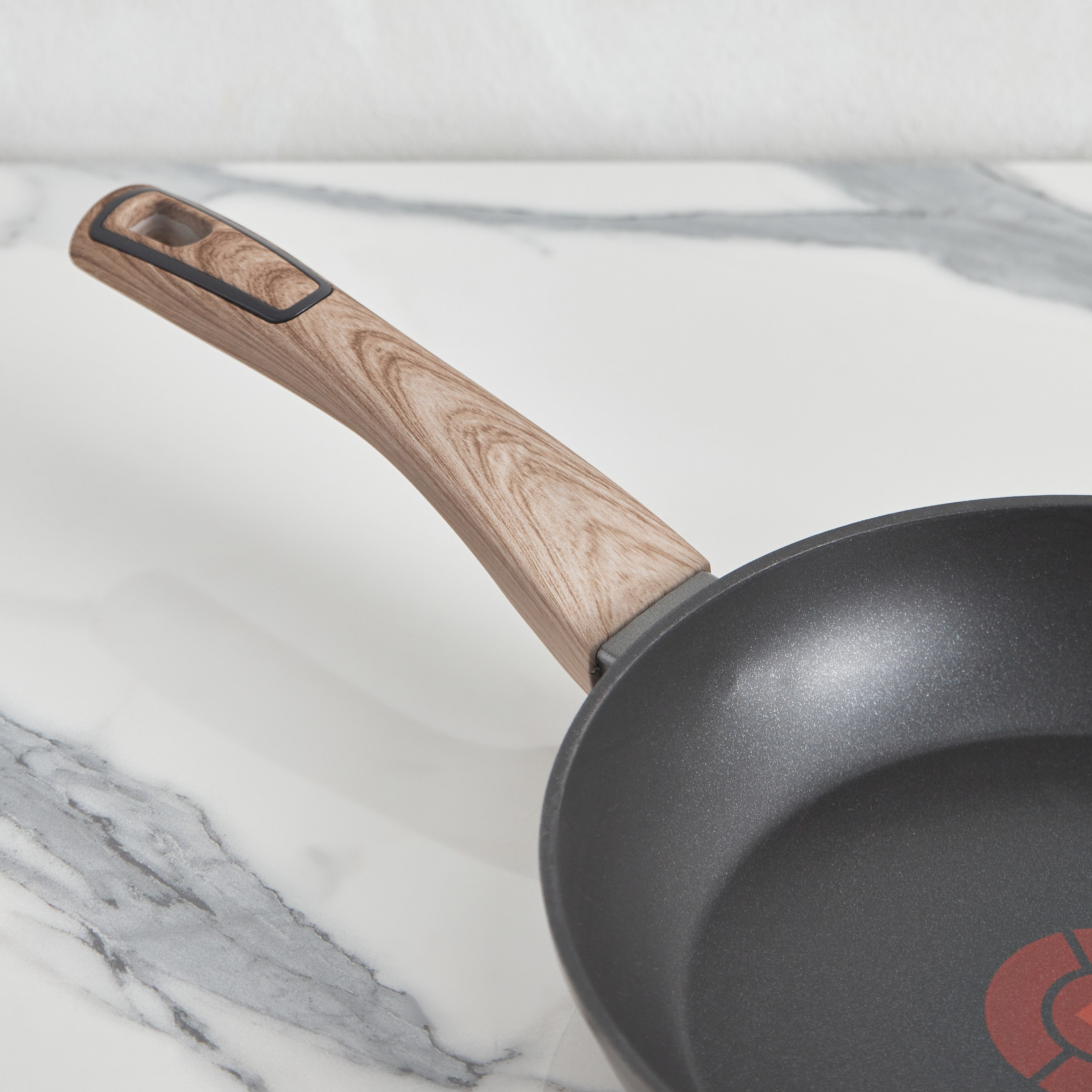 مقلاة شواء مطروقة من بيرجنر ألتيميت تي إكس - 24 سم-hbxkitchen-kitchenware-foodpreparation-image-2
