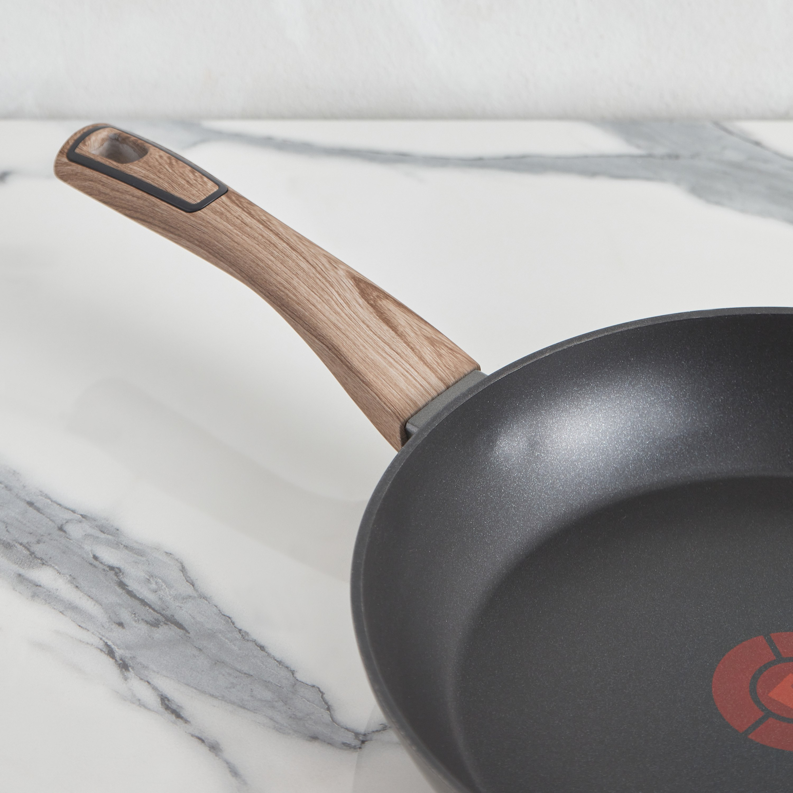 مقلاة مطروقة من بيرجنر ألتيميت تي إكس - 28 سم-hbxkitchen-kitchenware-foodpreparation-image-2