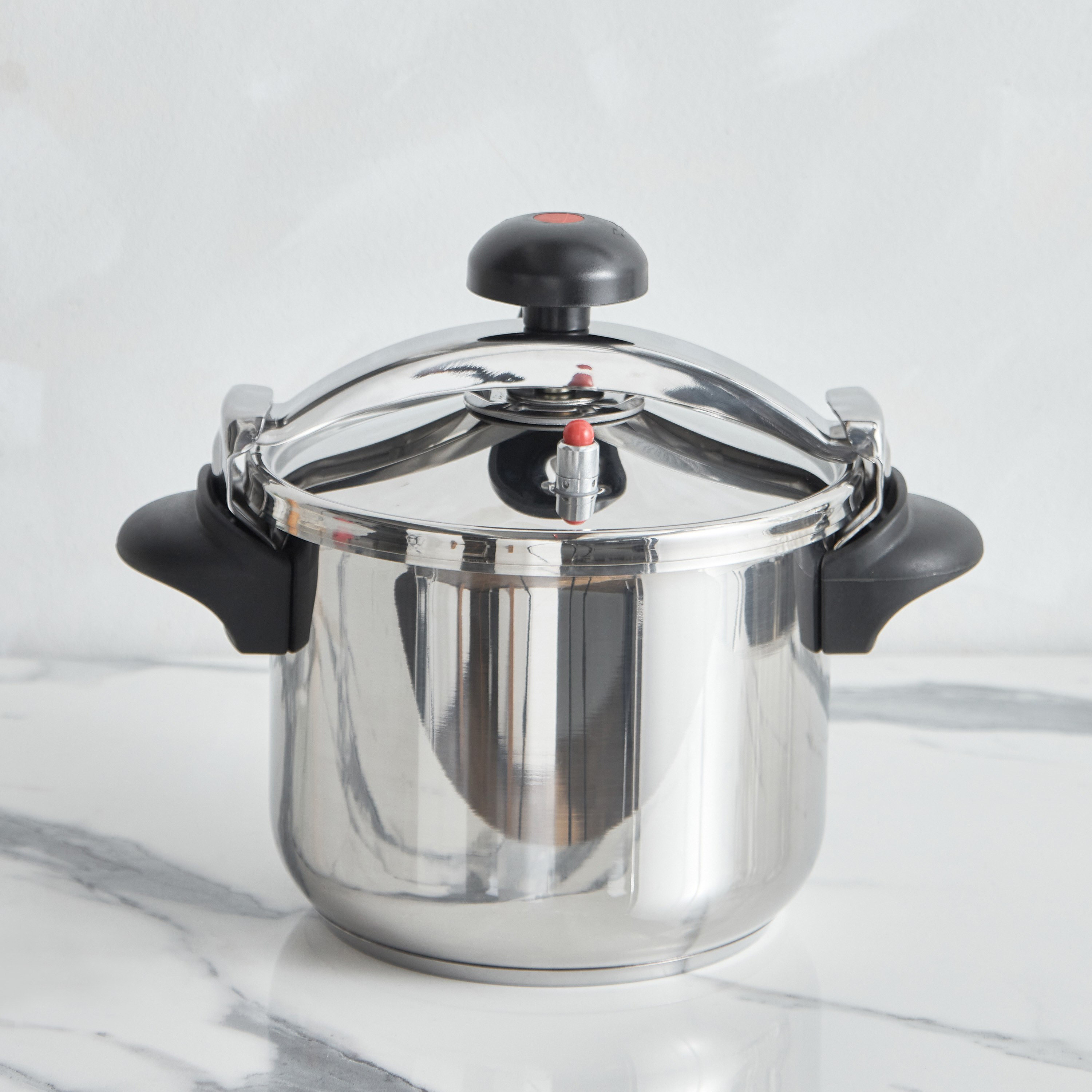 طنجرة ضغط من الصُلب مع قاعدة حثية من بيرجنر مونشن - 6 لتر-hbxkitchen-kitchenware-foodpreparation-image-1