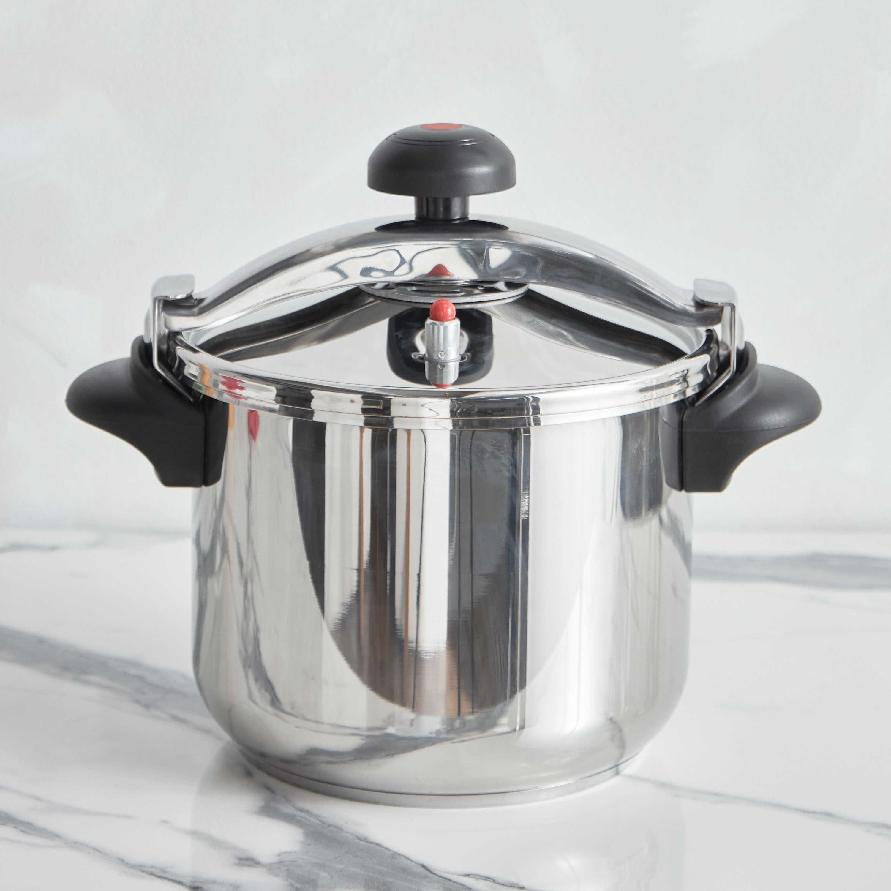 طنجرة ضغط من الصُلب مع قاعدة حثية من بيرجنر مونشن - 8 لتر-hbxkitchen-kitchenware-foodpreparation-image-1