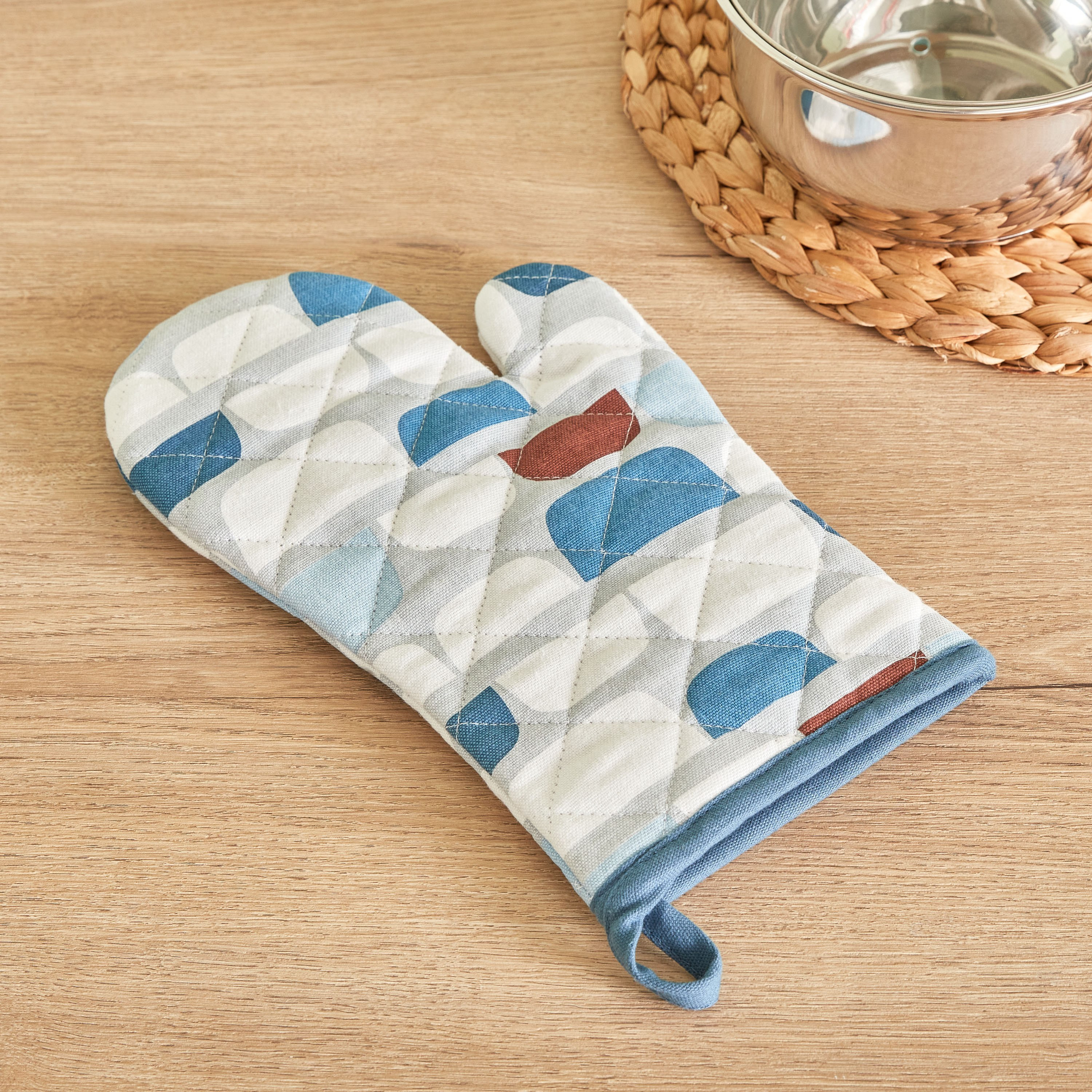 قفاز بطبعات ديان من فلورا - 18x30 سم-hbxhomeware-kitchenware-kitchenlinens-image-1