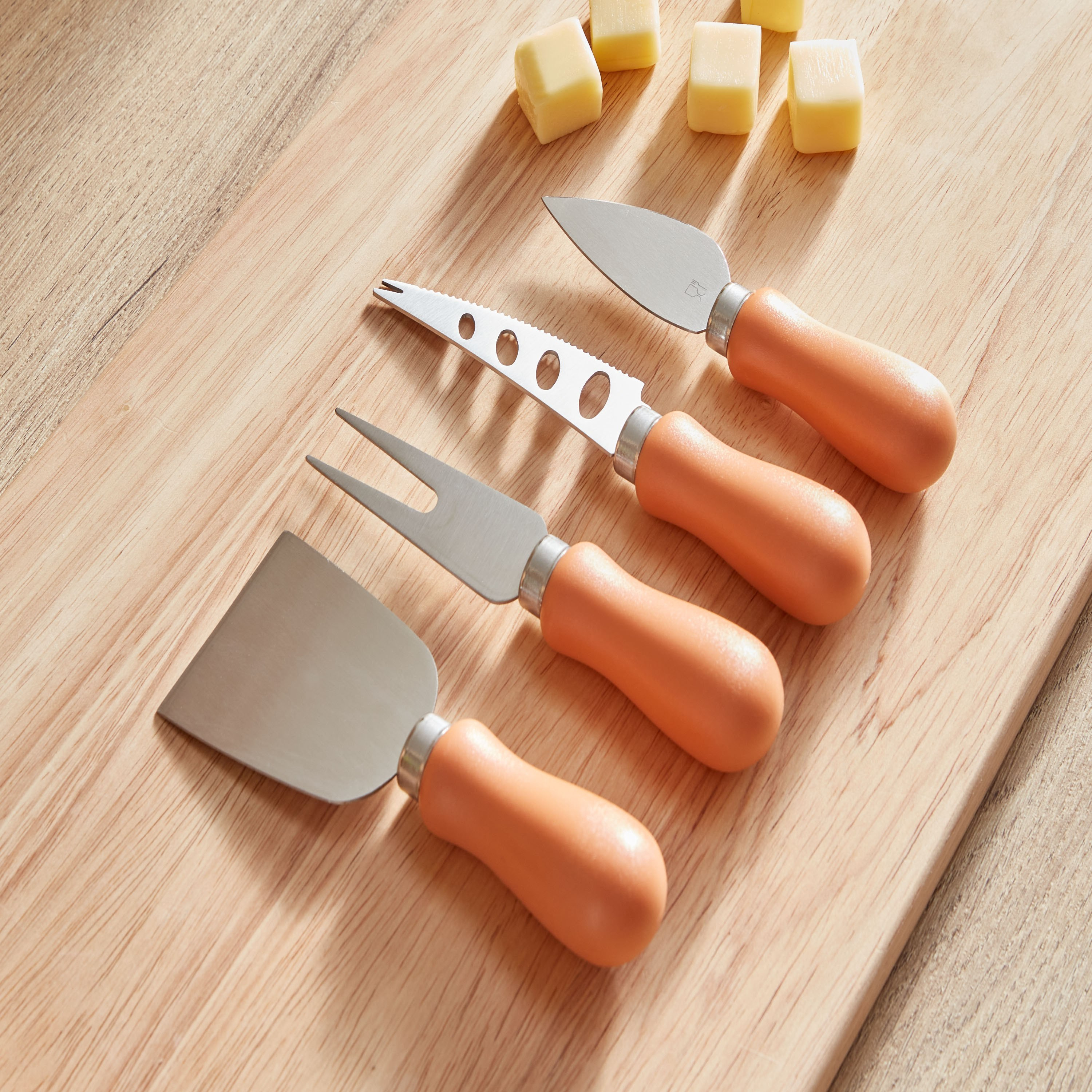 طقم سكين وقطاعة جبن 4 قطع من إيزي شيف-hbxhomeware-hbxkitchen-image-1