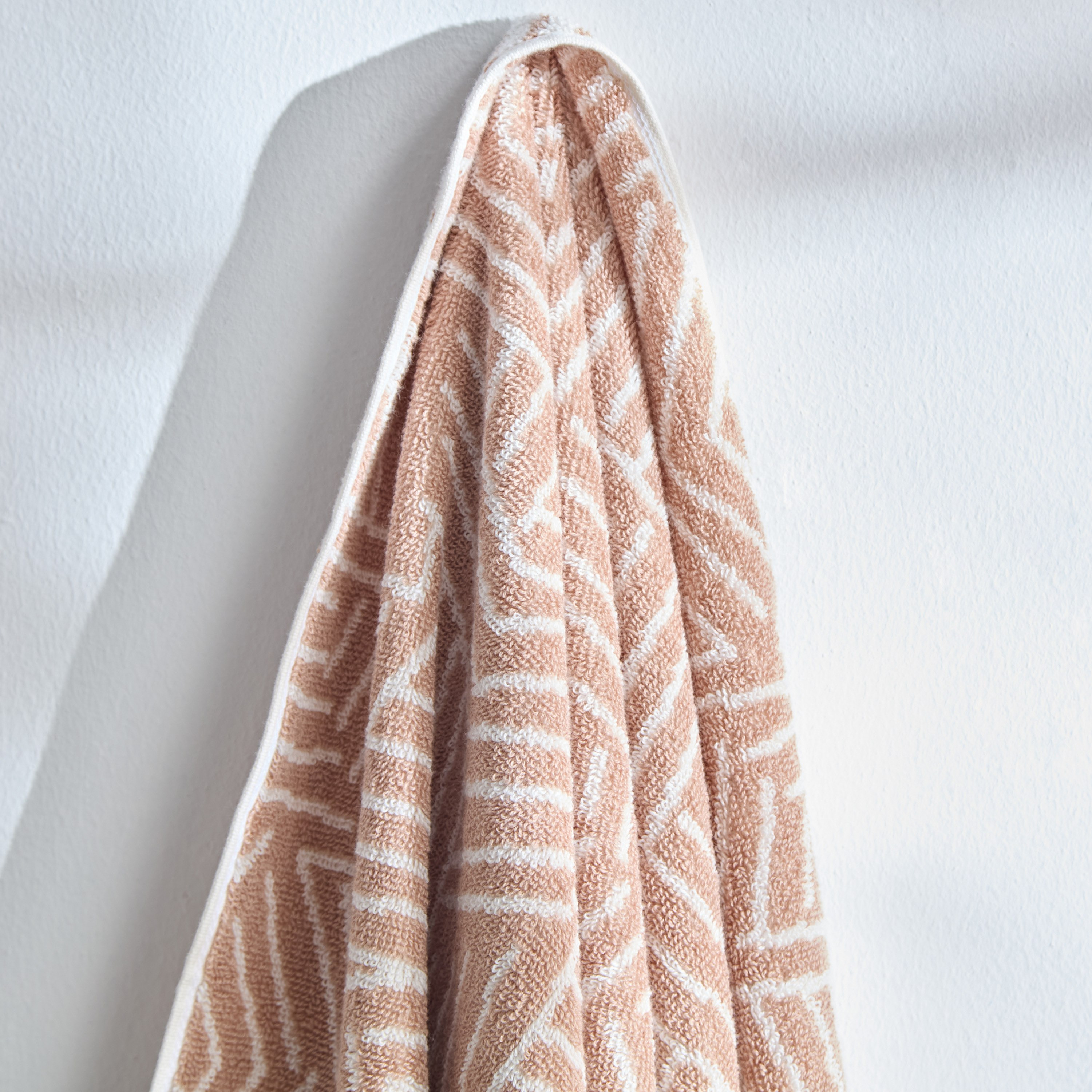 منشفة حمام كبيرة قطن متعددة التصاميم من ريو زارا - 80×150 سم-hbxbathroom-bathroomtextiles-image-2