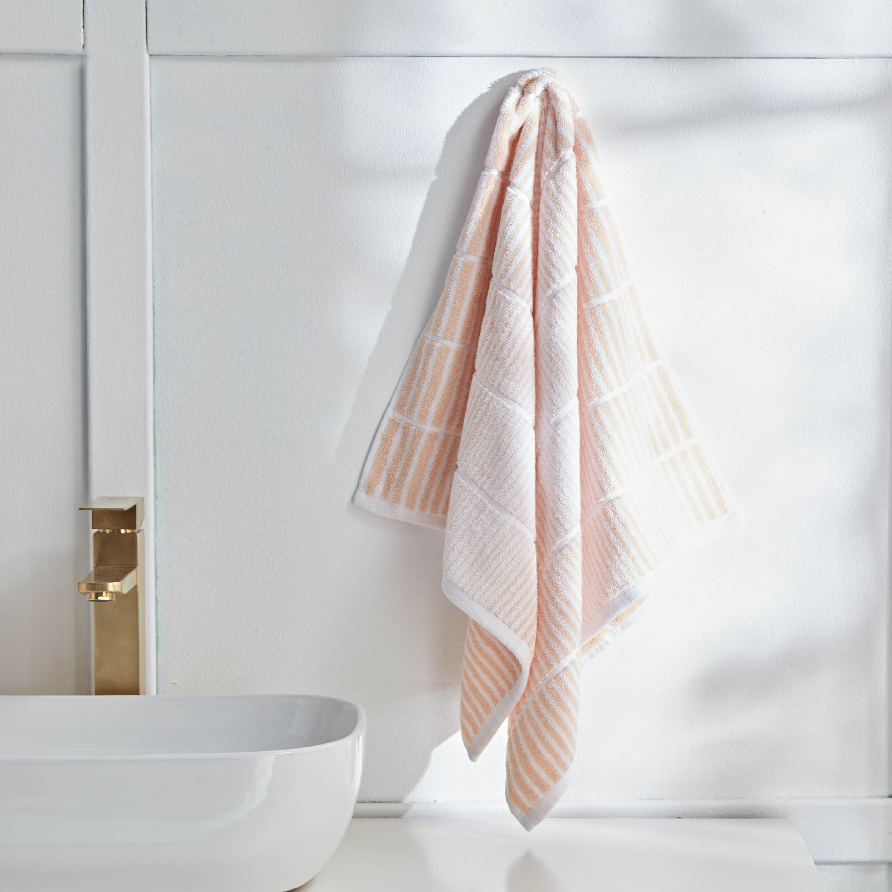 منشفة يد قطن متعددة التصاميم من ريو ريتا - 50x90 سم-hbxbathroom-bathroomtextiles-image-1