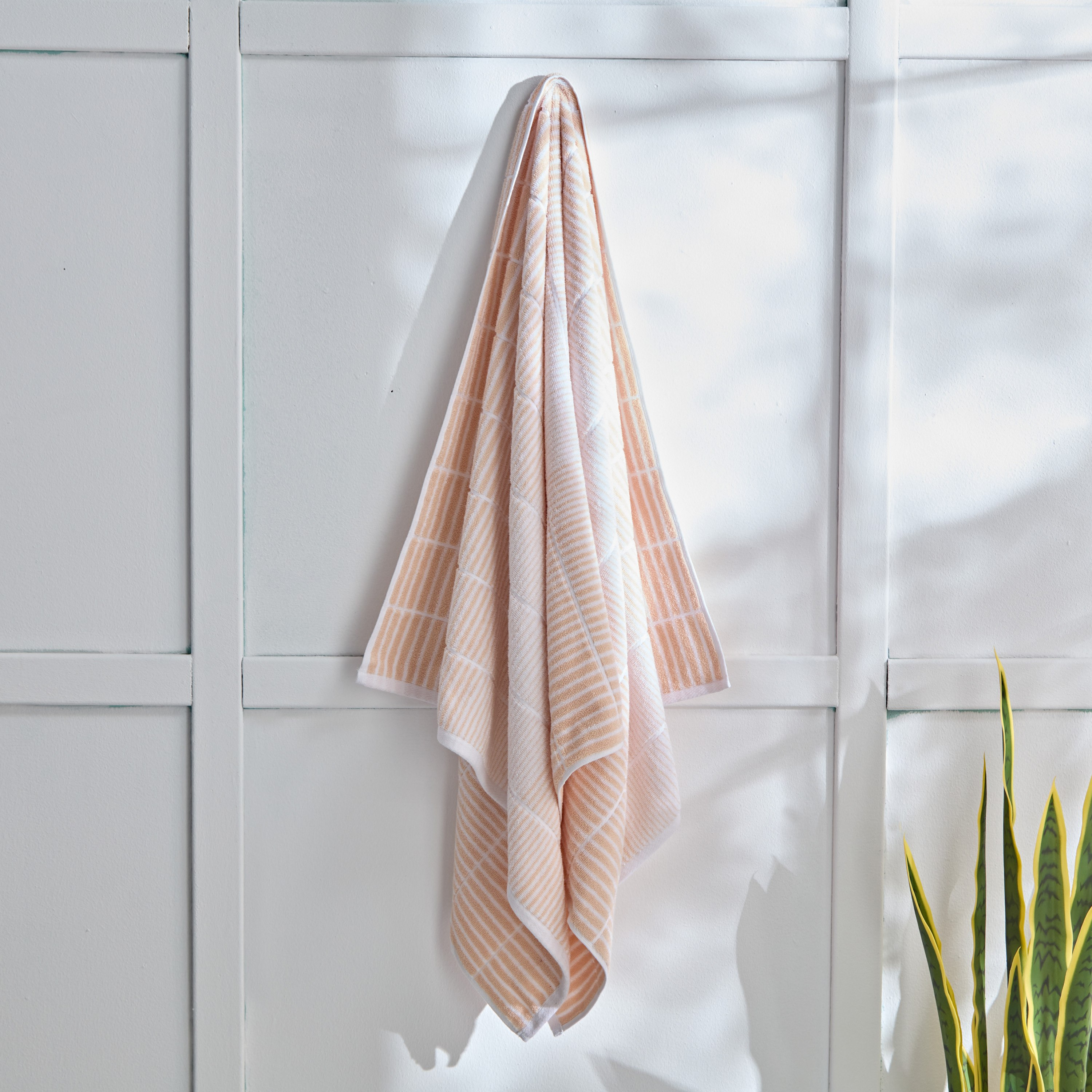 منشفة حمام قطن منقوشة ريتا من ريو - 80x150 سم-hbxbathroom-bathroomtextiles-image-1