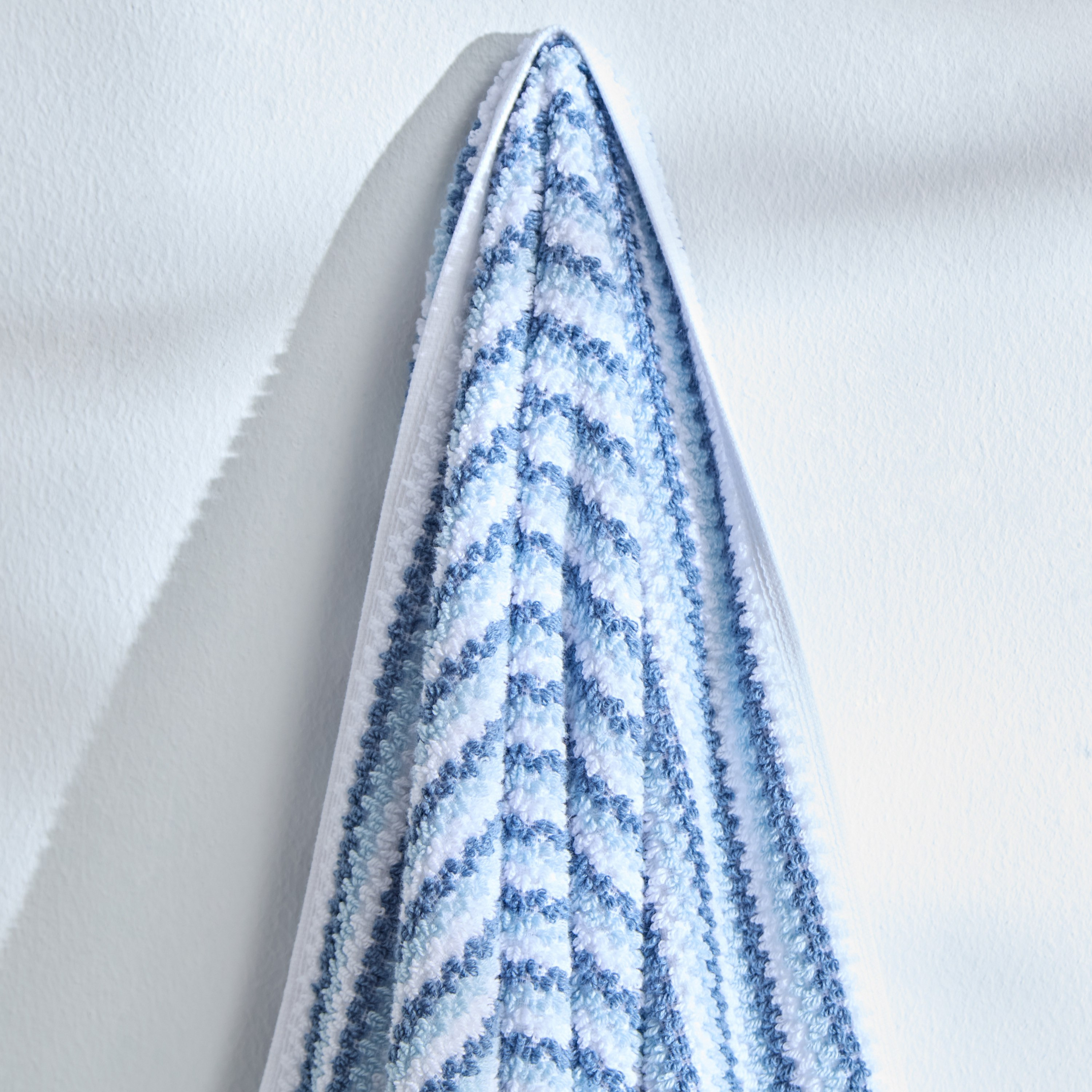 منشفة يد قطن متعددة التصاميم ليا من ريو - 68x136 سم-hbxbathroom-bathroomtextiles-image-2