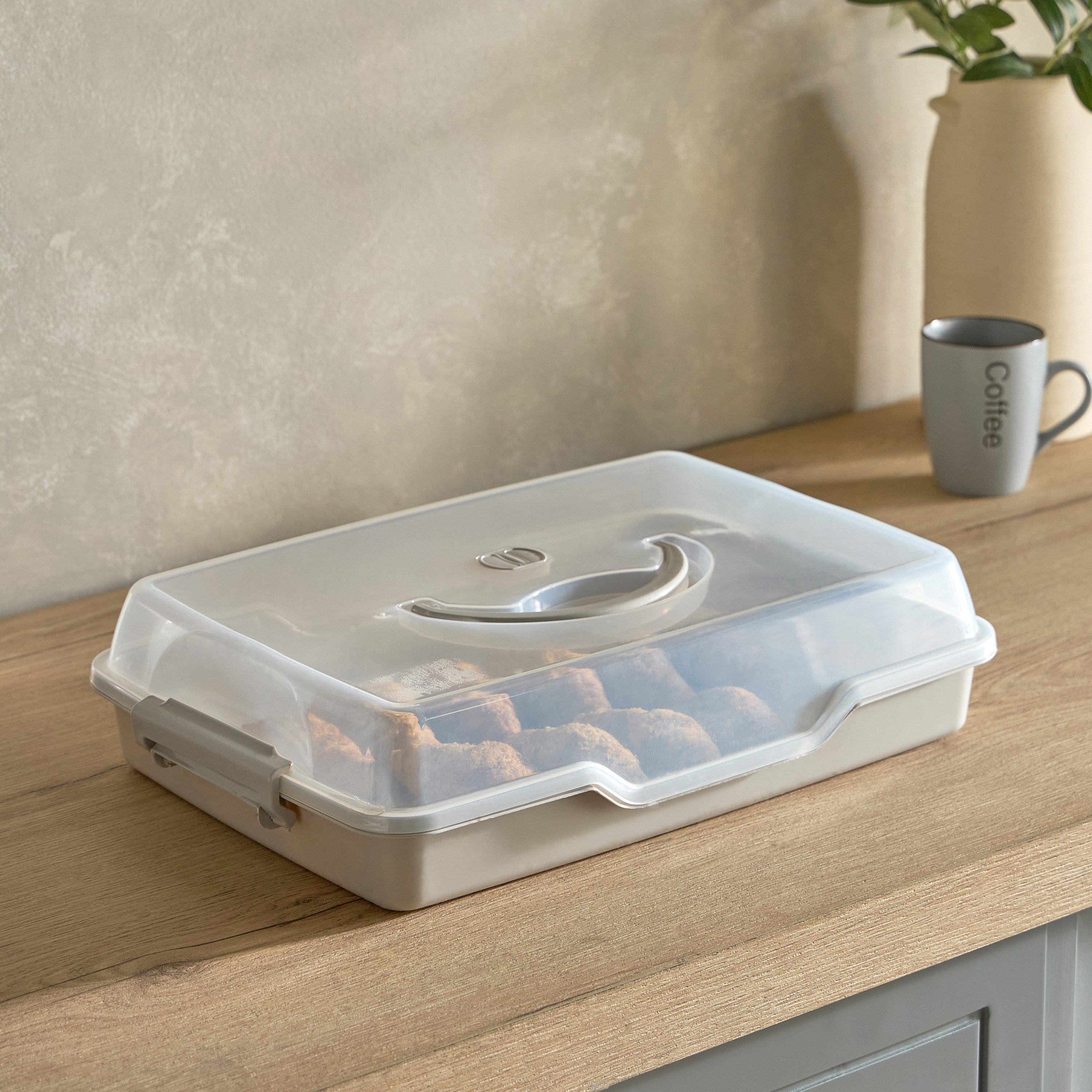 حاوية طعام للمعجنات من بيروني - 43.5x30 سم-hbxhomeware-hbxkitchen-image-1