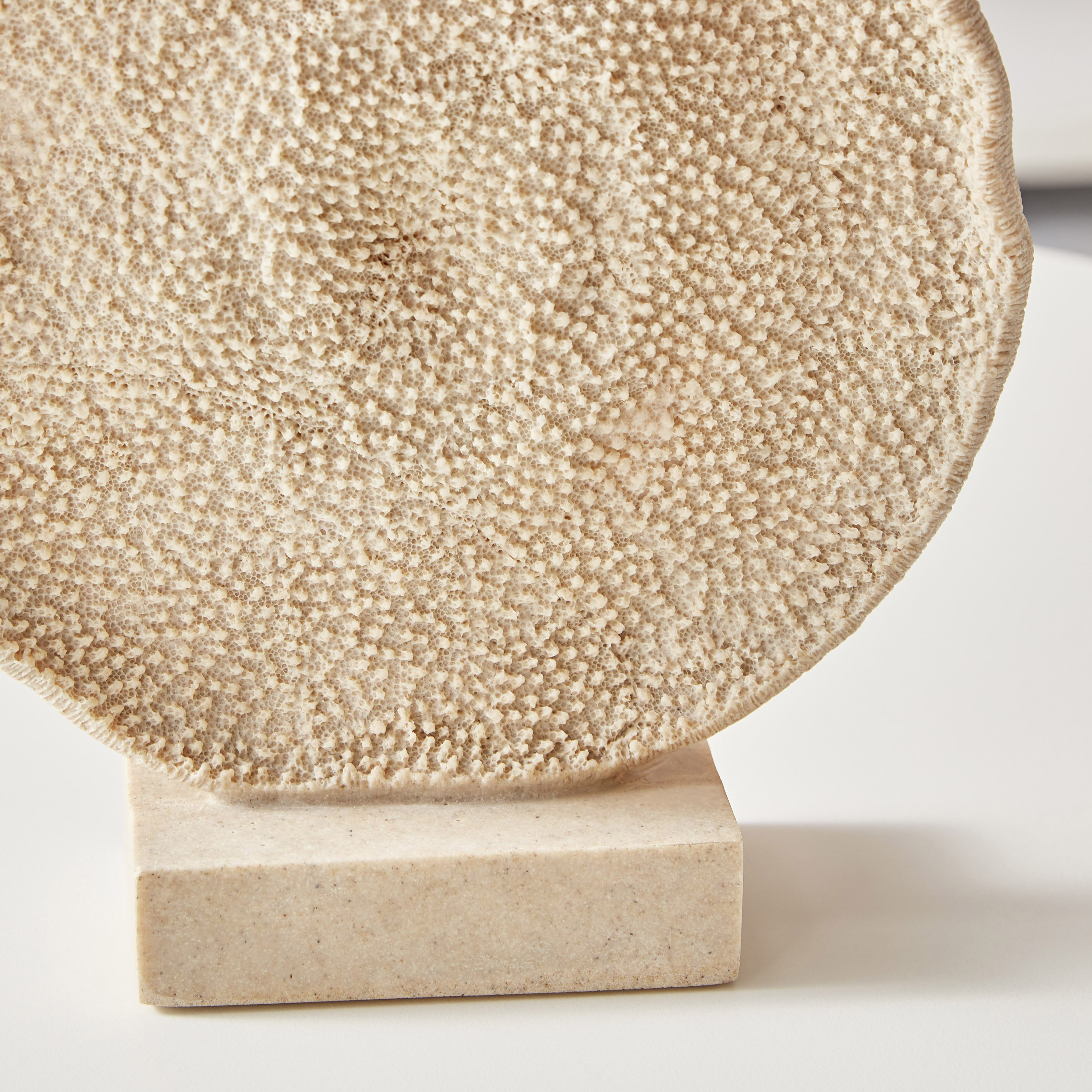 قطعة ديكور تراكوتا بوليريسين من لوكس - 20x6.5x22.5 سم-hbxhomeware-homedecor-figurinesandornaments-image-3