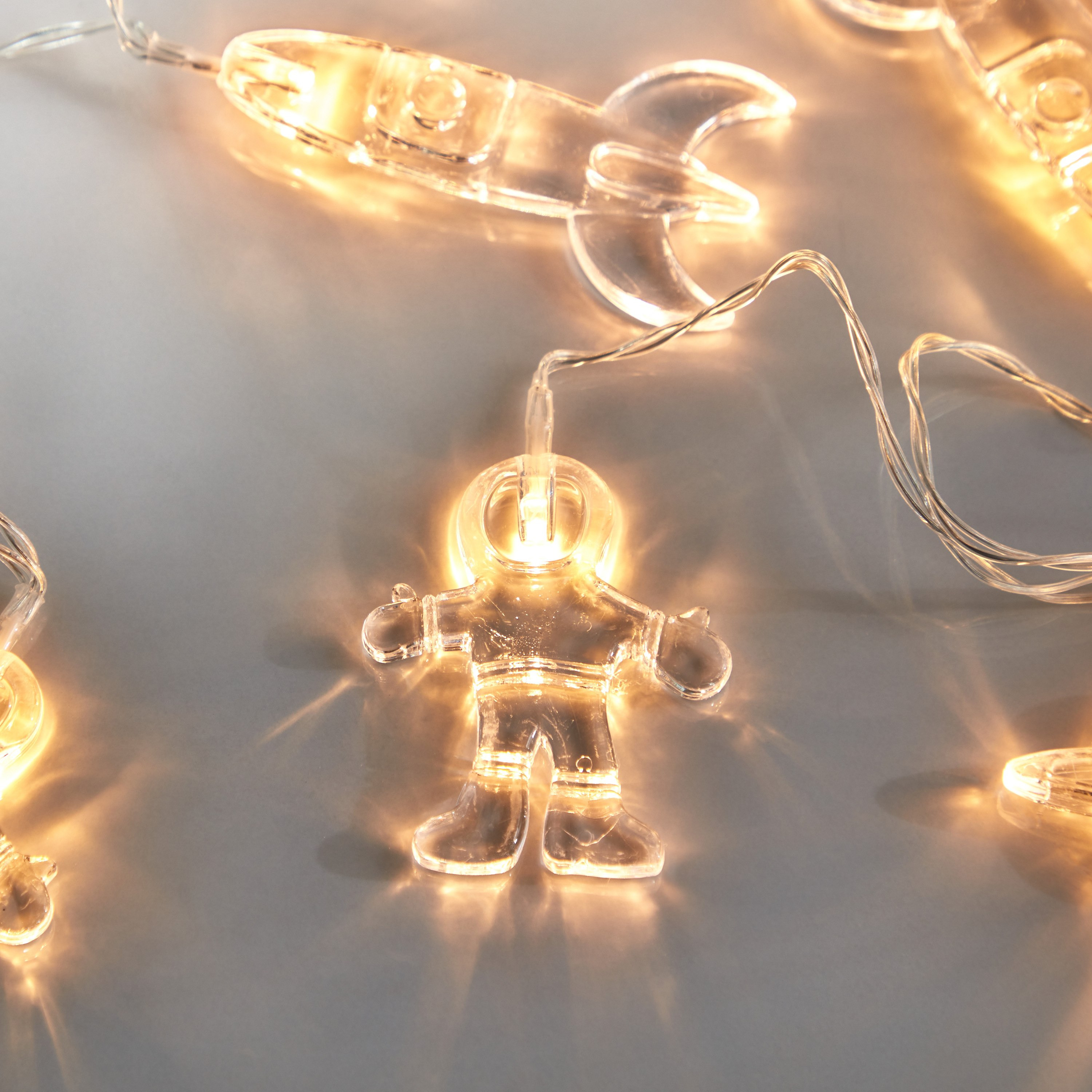 Infinity 10-LED 2AA Acrylic Space Element String Light - 135 cm-hbxdiningroom-lighting-decorativesandstringlights-image-3