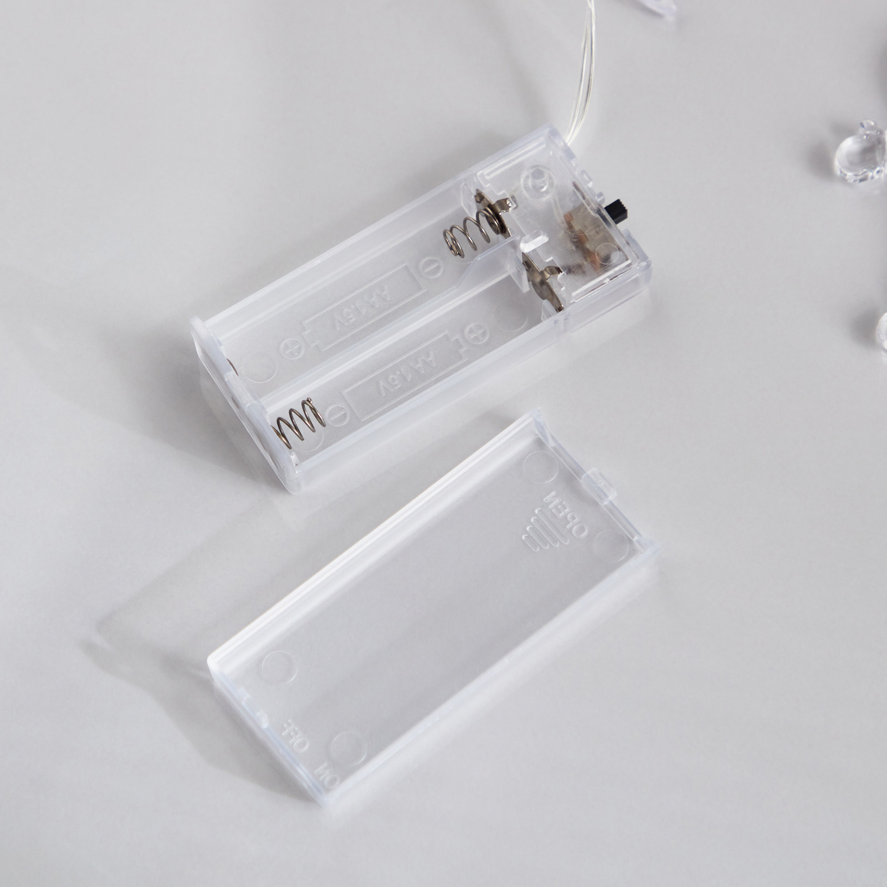 Infinity 10-LED 2AA Acrylic Space Element String Light - 135 cm-hbxdiningroom-lighting-decorativesandstringlights-image-4