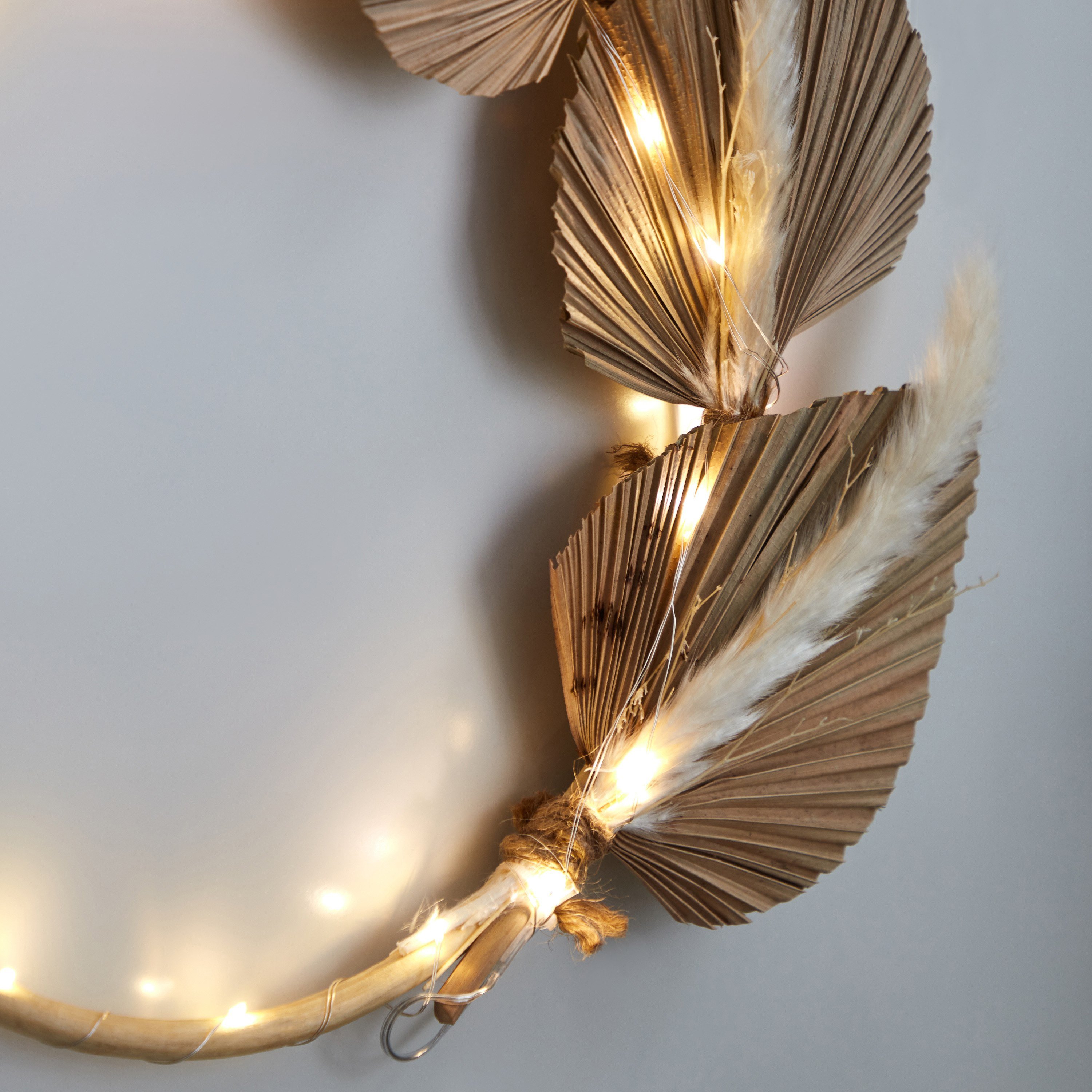 Infinity 20-Warm LED White 2AA Rattan Ring Wall Decor with Palm Leaves - 37x5x37 cm-hbxdiningroom-lighting-decorativesandstringlights-image-3