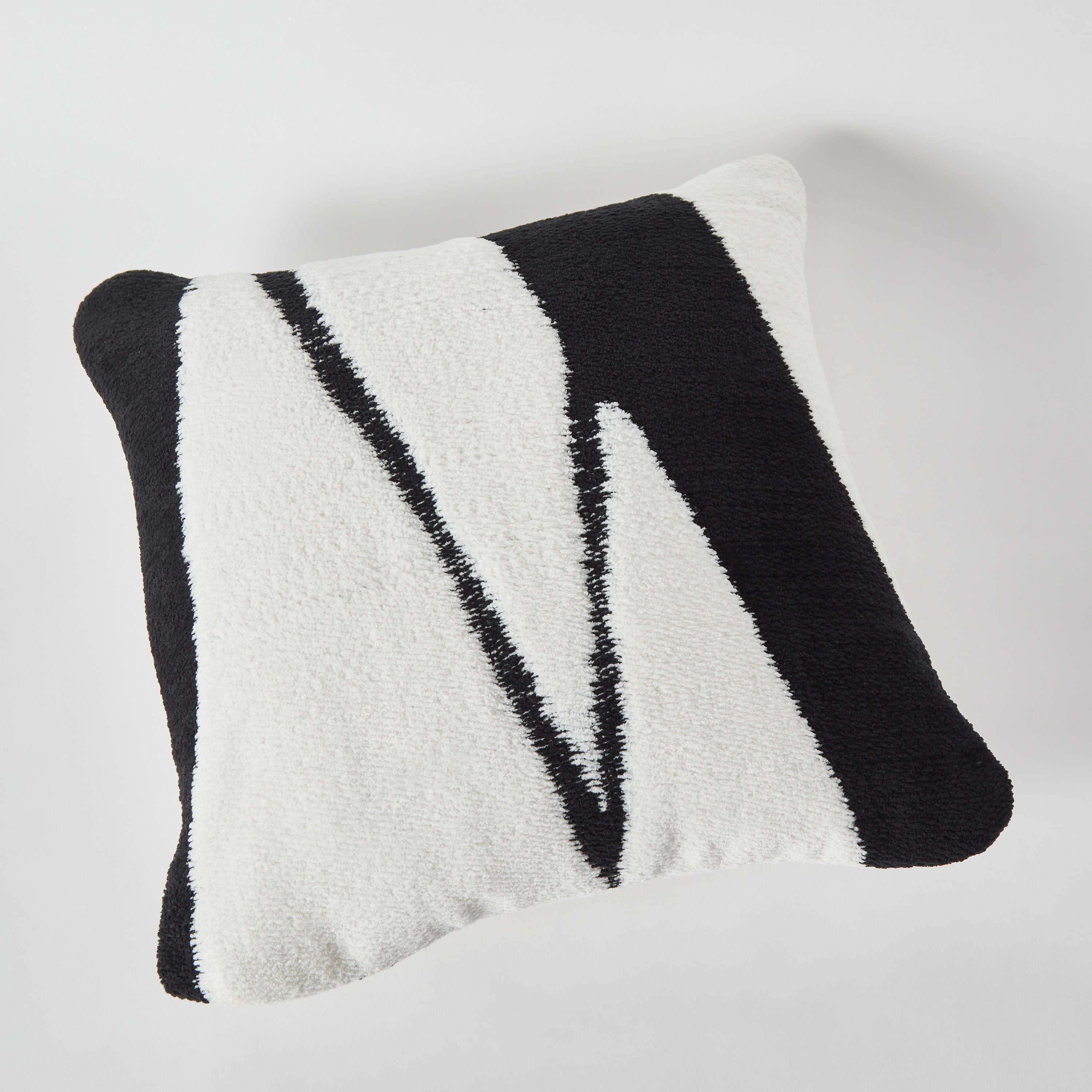 وسادة محشوة جاكار شنيل زينيث من إبوني - 50x50 سم-hbxlivingroom-furnishings-cushionsandcovers-filledcushions-image-6