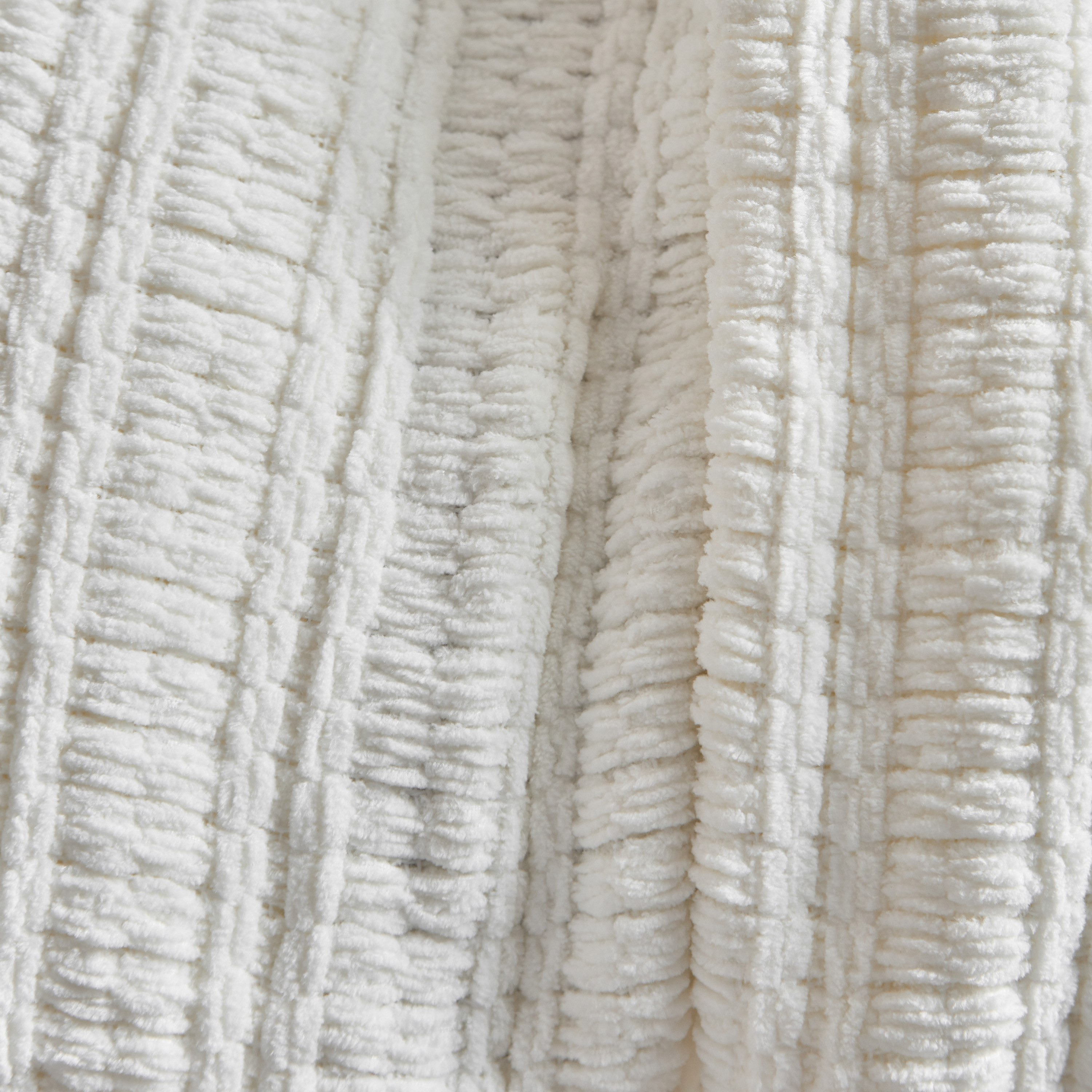 بطانية خفيفة أكواتيكا شنيل من إبوني- 130x170 سم-hbxhomeware-hbxbedroom-image-3