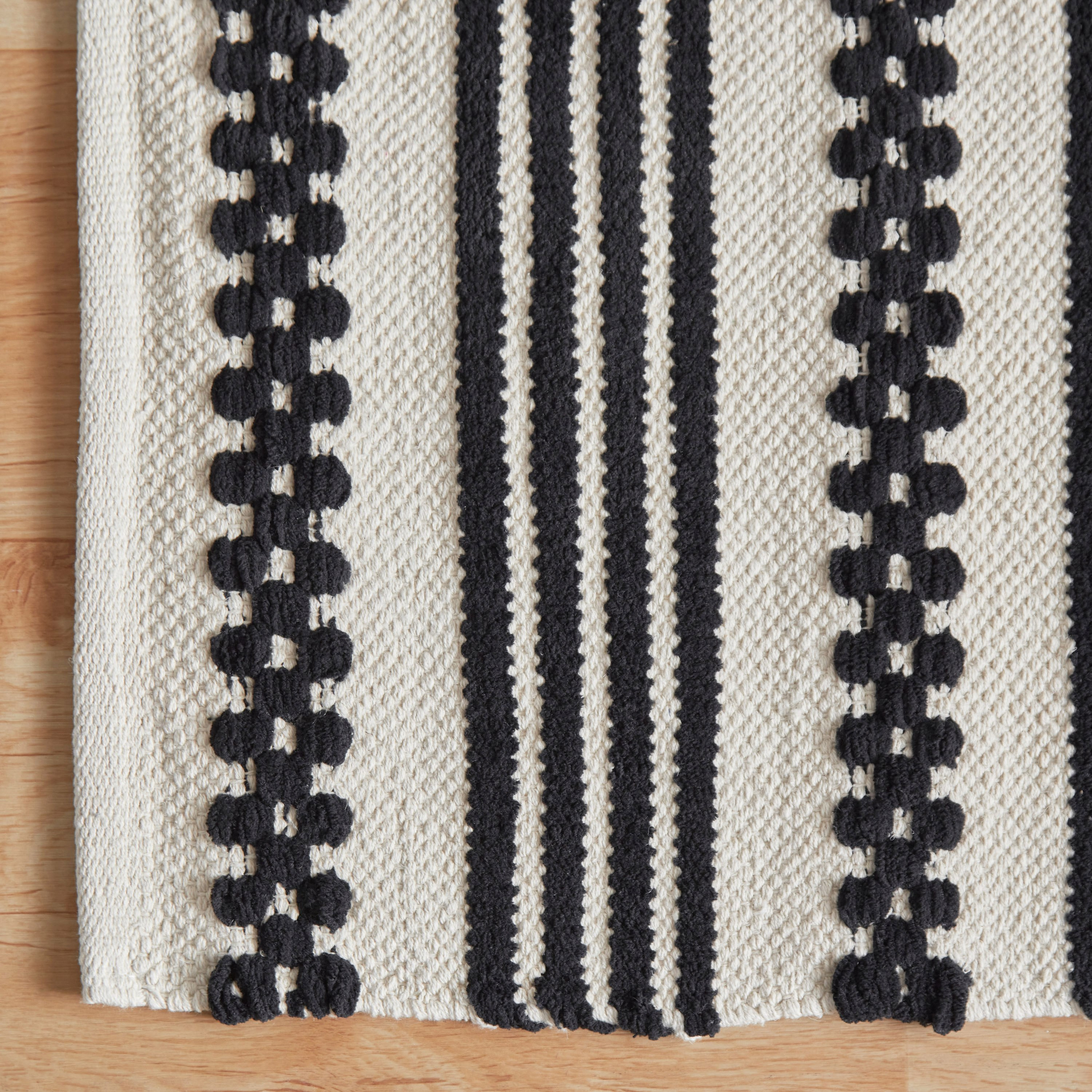 سجادة قطن ستريكس من إبوني - 60x90 سم-hbxdecorandfurnishings-floorcoverings-rugs-image-2