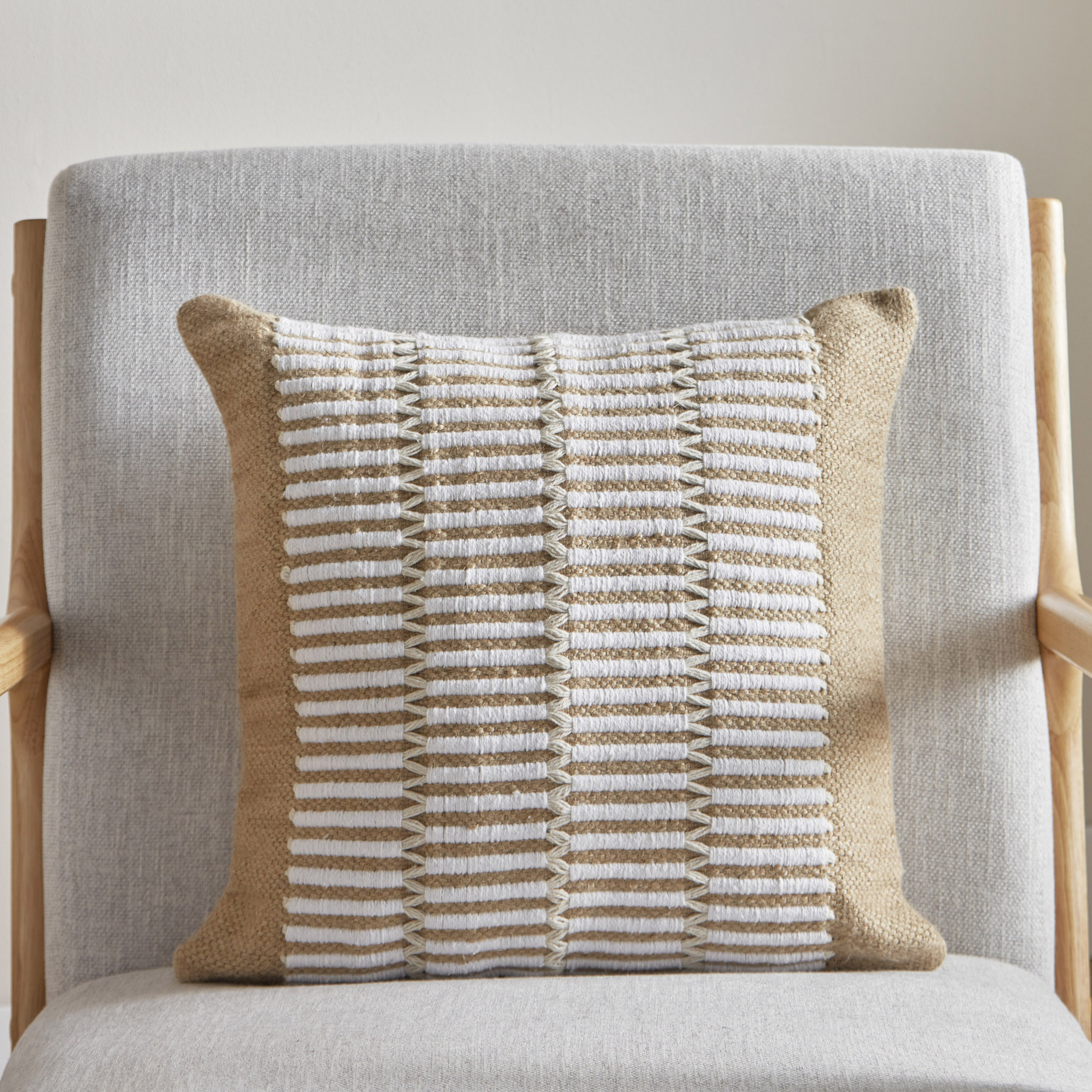 غطاء وسادة بارز الملمس طبيعي بليكس من جوتوبيا - 45x45 سم-hbxhomeware-cushionsandcovers-cushioncovers-image-1