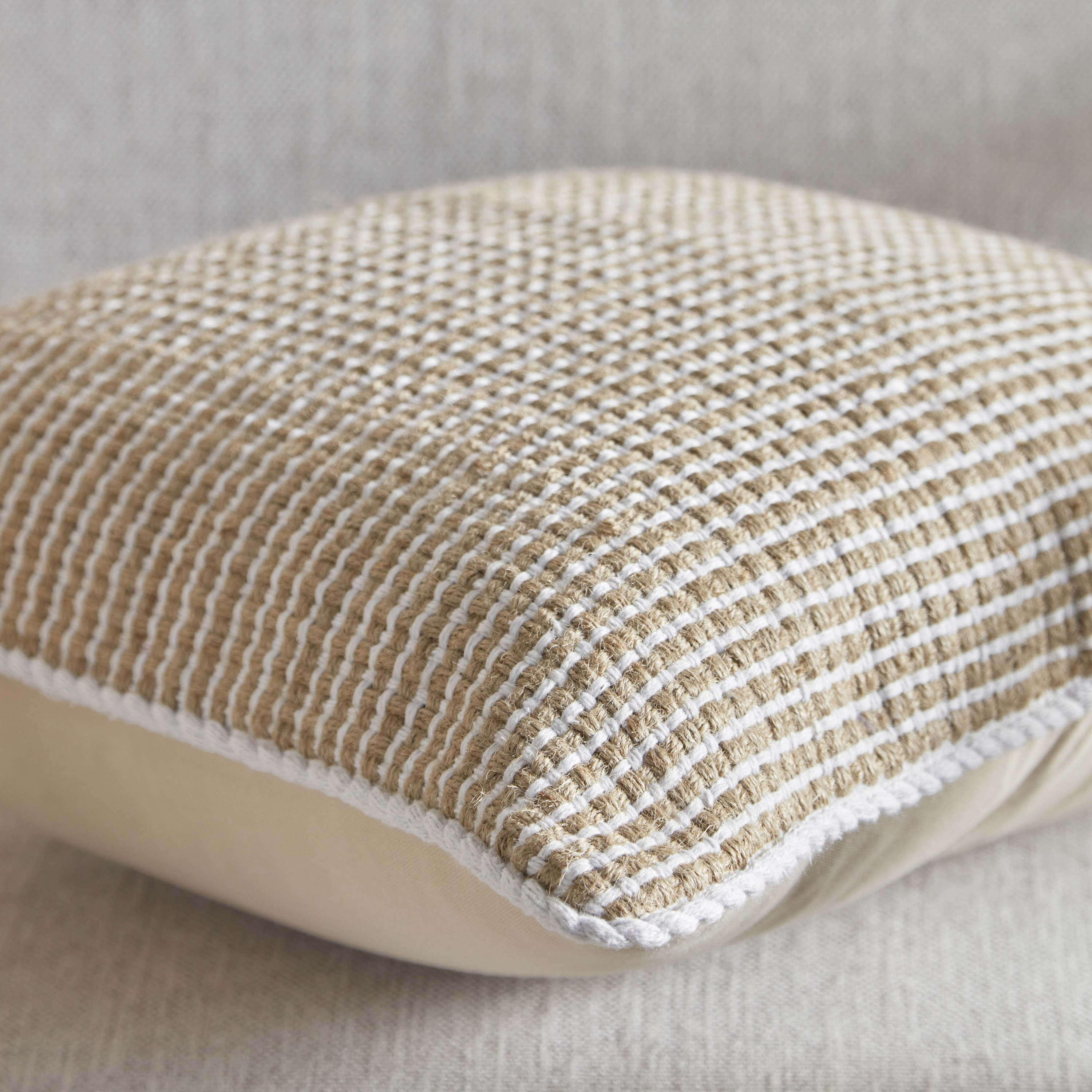 غطاء وسادة منسوج طبيعي زيا من جوتوبيا - 45x45 سم-hbxhomeware-cushionsandcovers-cushioncovers-image-3