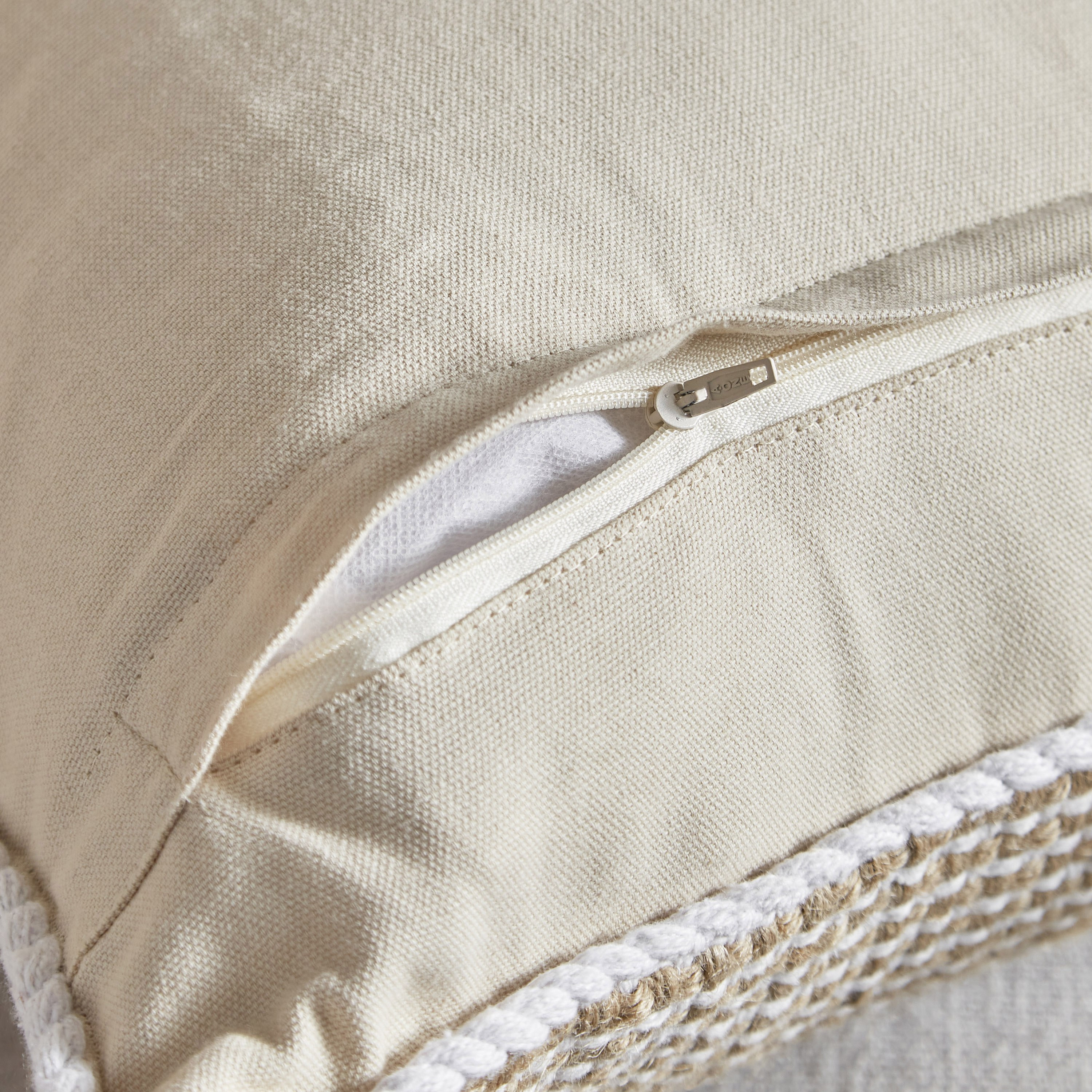 غطاء وسادة منسوج طبيعي زيا من جوتوبيا - 45x45 سم-hbxhomeware-cushionsandcovers-cushioncovers-image-4