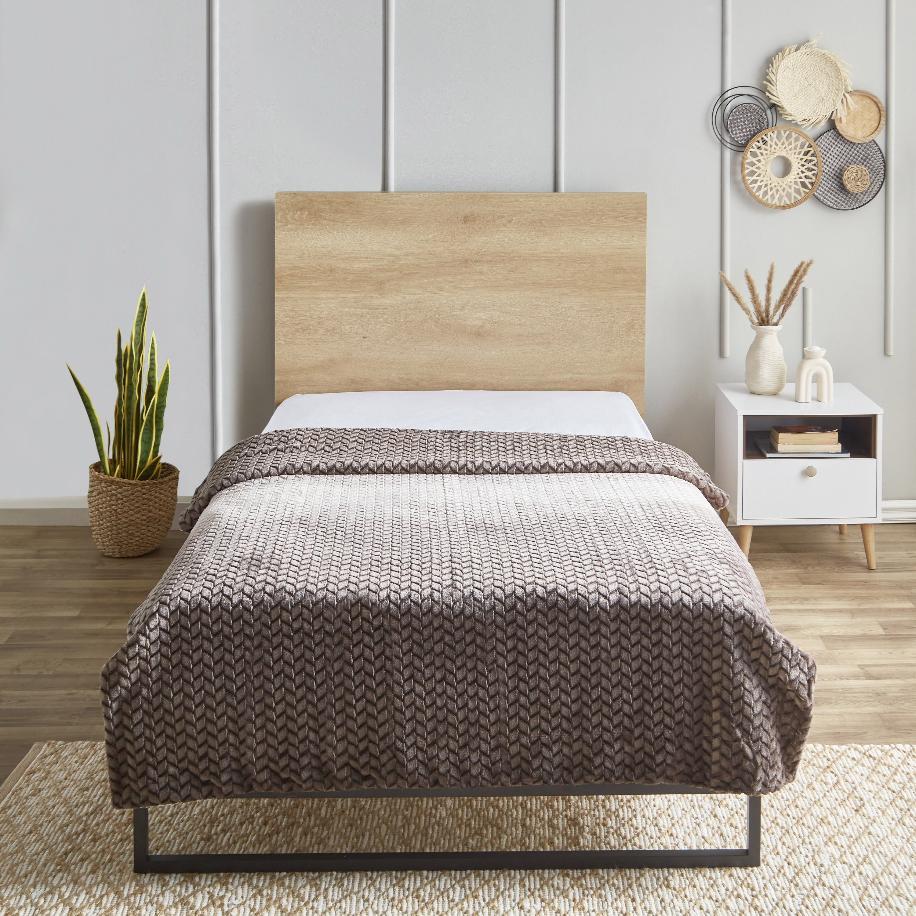 بطانية مزدوجة جاكار مزدوجة الطبقات من سولاس - 150x200 سم-hbxhomeware-hbxbedroom-image-2