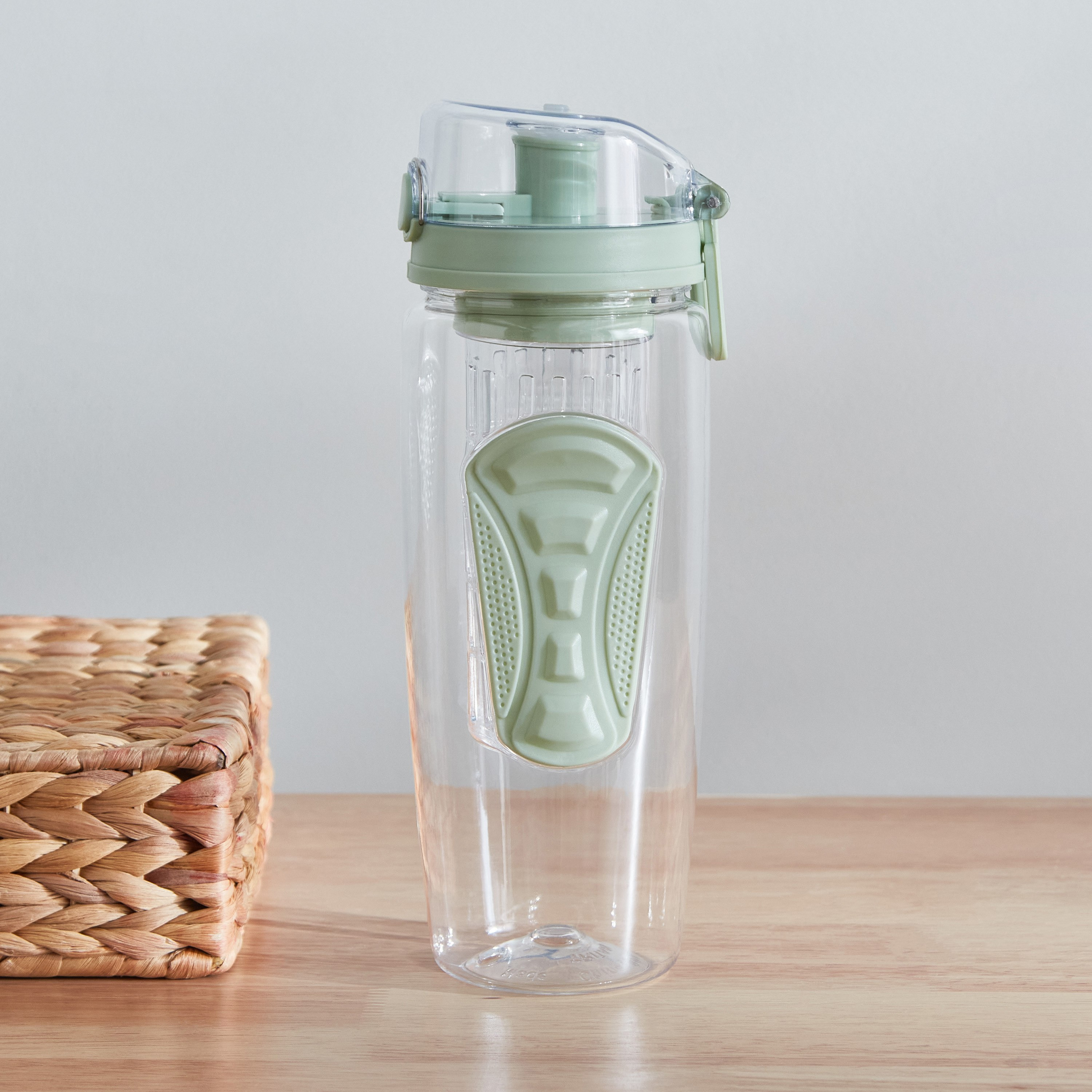 قارورة مياه جريب مع مصفاه من هيدرا- 940 مل-hbxhomeware-diningandtabletop-bottles-image-1
