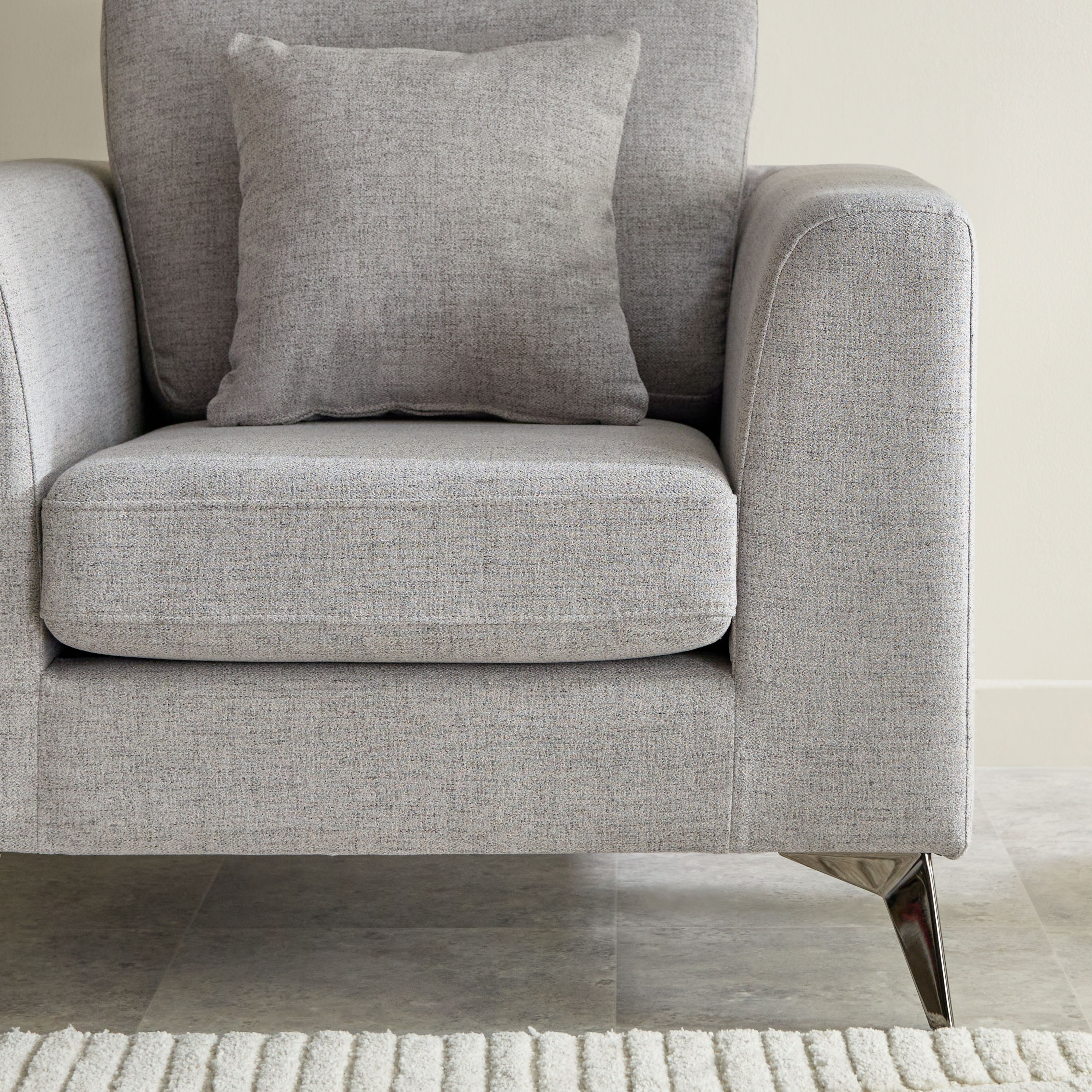 كنبة قماش بمساند ذراعين من فلوريس-hbxlivingroom-sofasandarmchairs-sofas-image-4