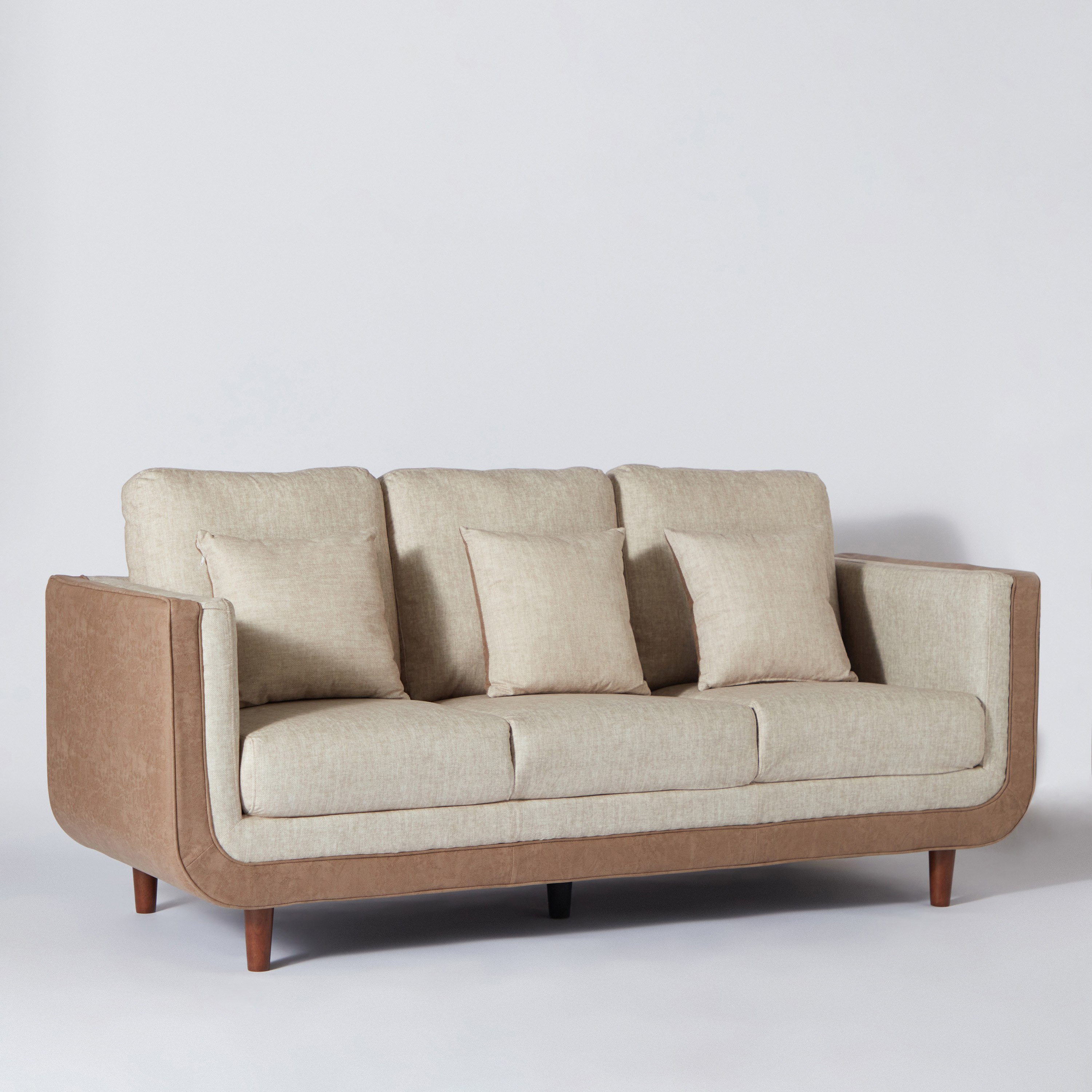 كنبة قماش بـ3 مقاعد مع 3 وسائد من كلارتي-hbxlivingroom-sofasandarmchairs-sofas-image-10