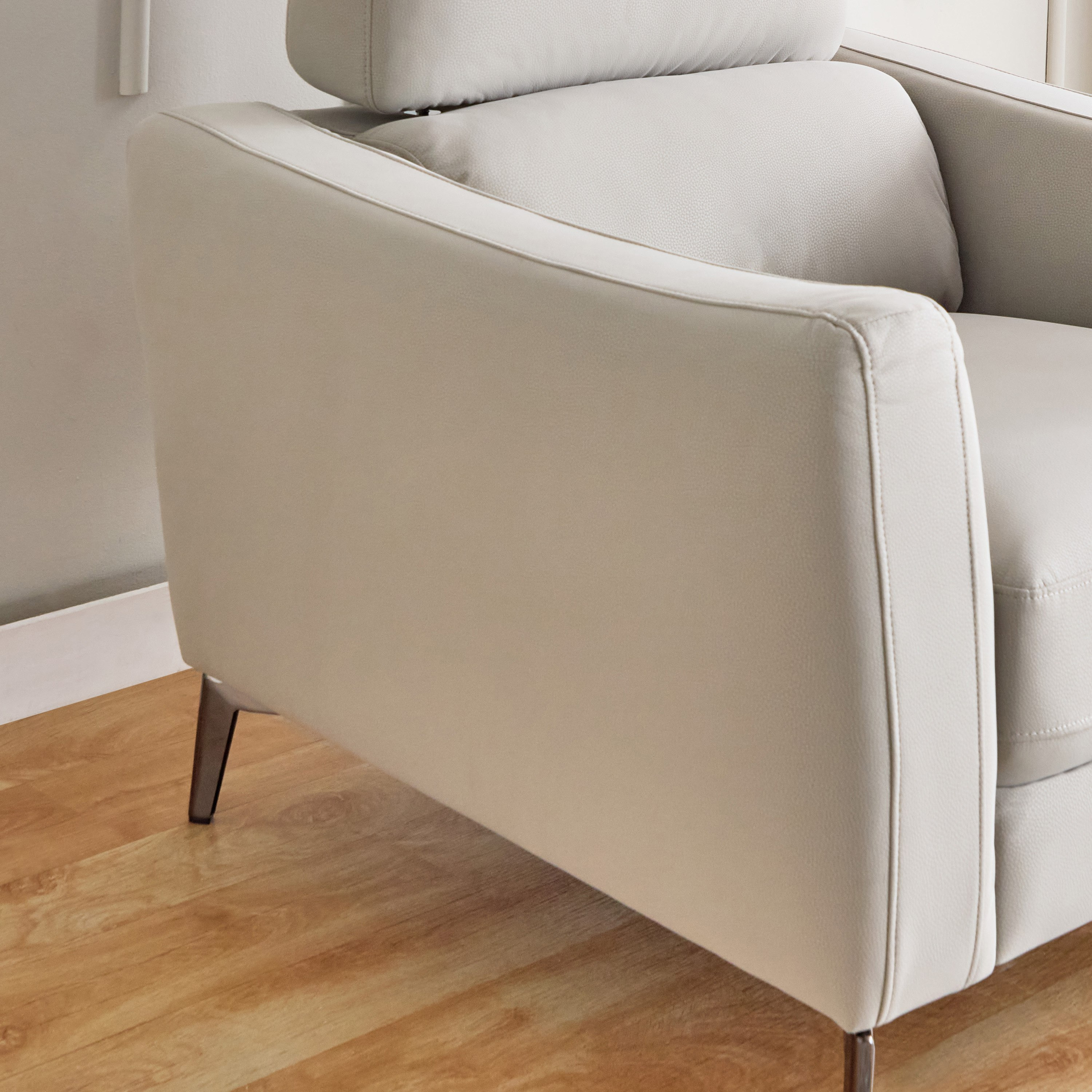 كنبة فردية جلد صناعي بمساند ذراعين من رينو-hbxlivingroom-sofasandarmchairs-sofas-image-5