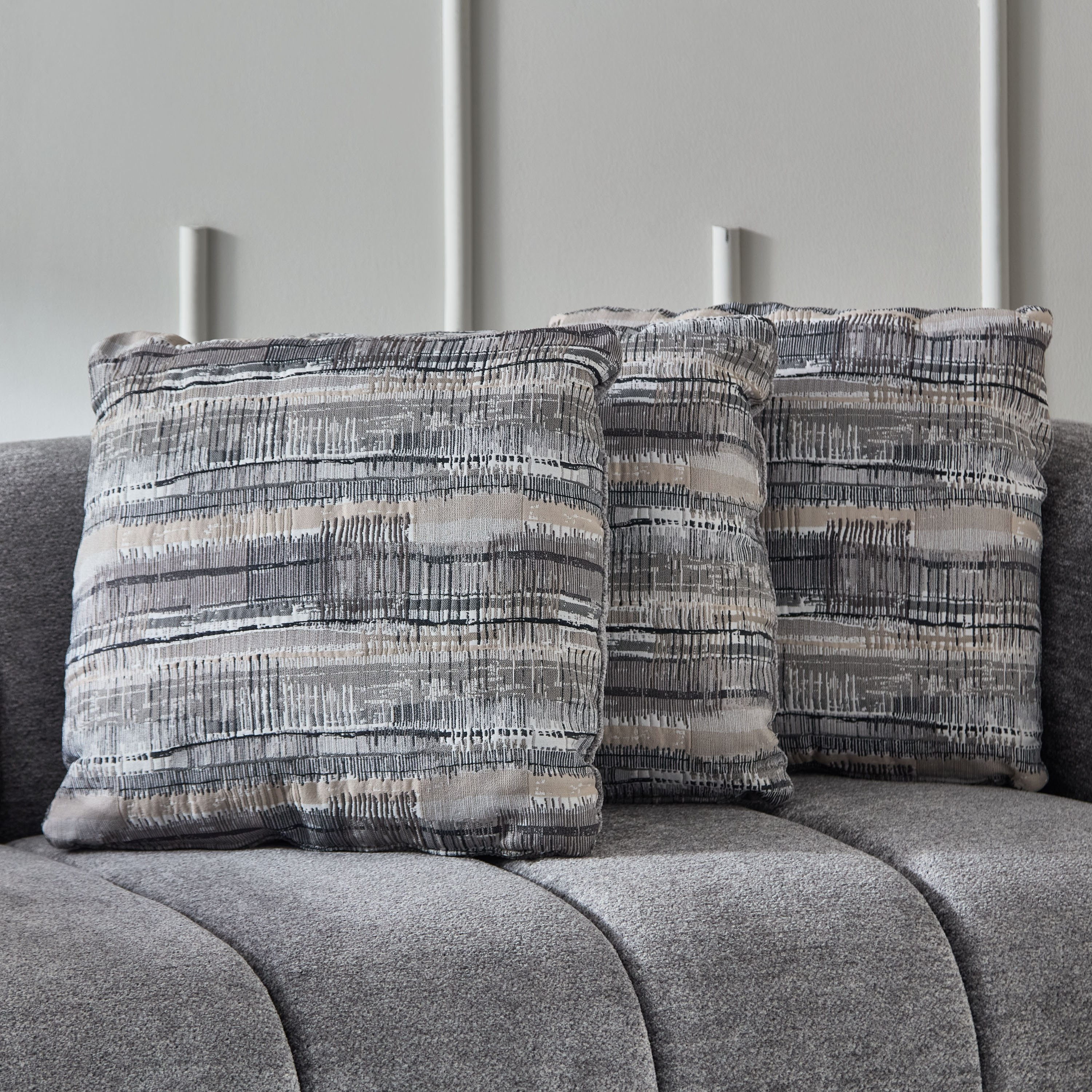 كنبة قماش 3 مقاعد و3 وسائد من كلاود-hbxlivingroom-sofasandarmchairs-sofas-image-6