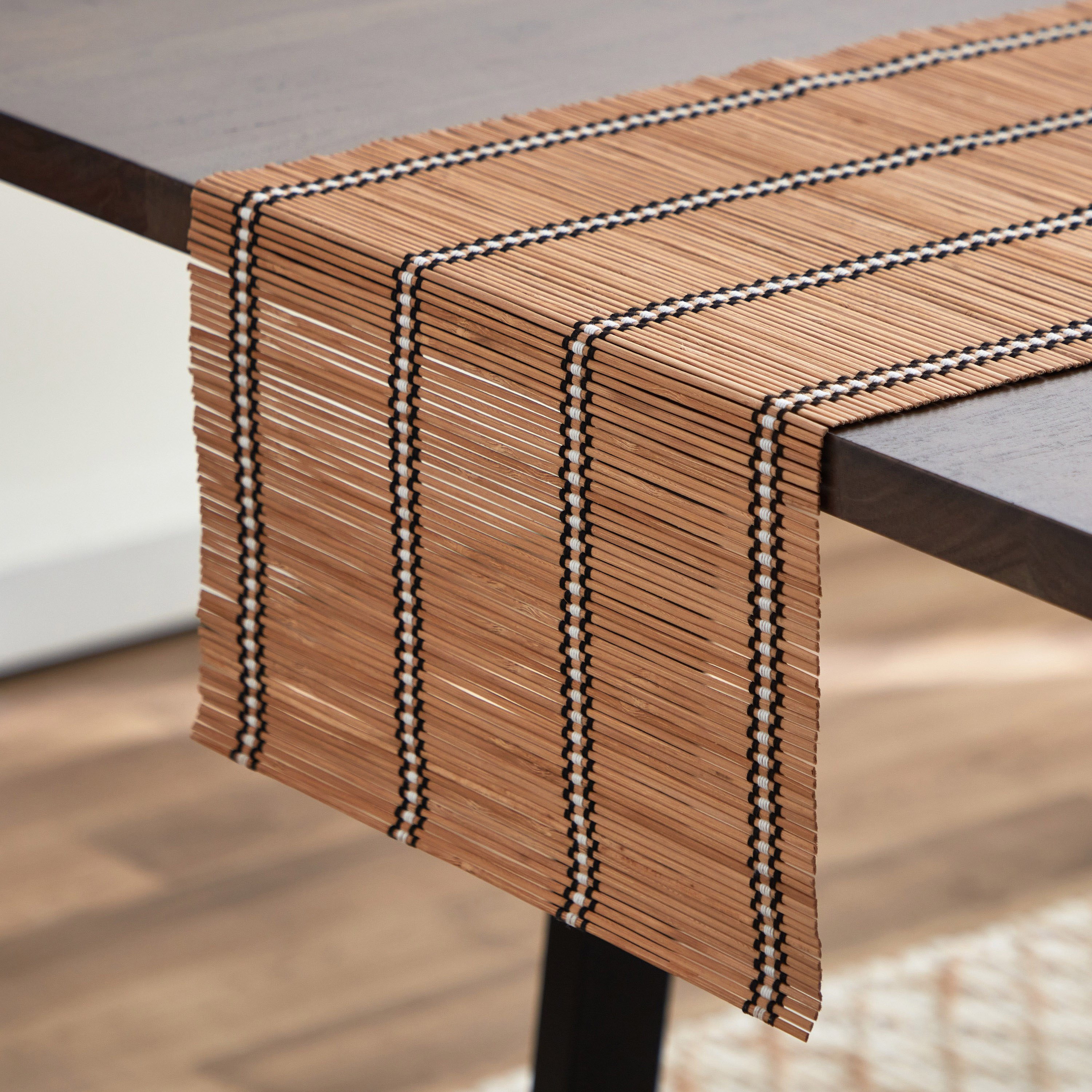 مفرش طاولة ريك من بامبونا - 33x120 سم-hbxdecorandfurnishings-homefurnishings-tablelinens-image-3
