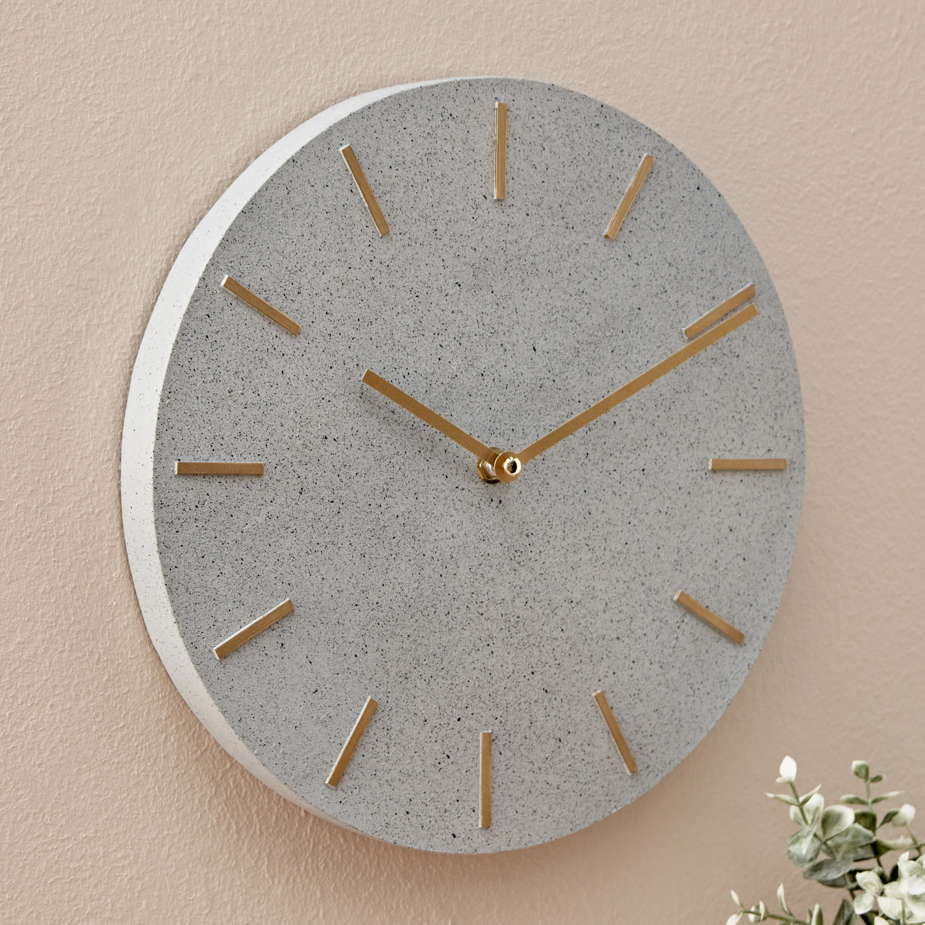 ساعة حائط راتنج من ساراتوجا - 29x4.5 سم-hbxhomeware-hbxdecorandfurnishings-image-1