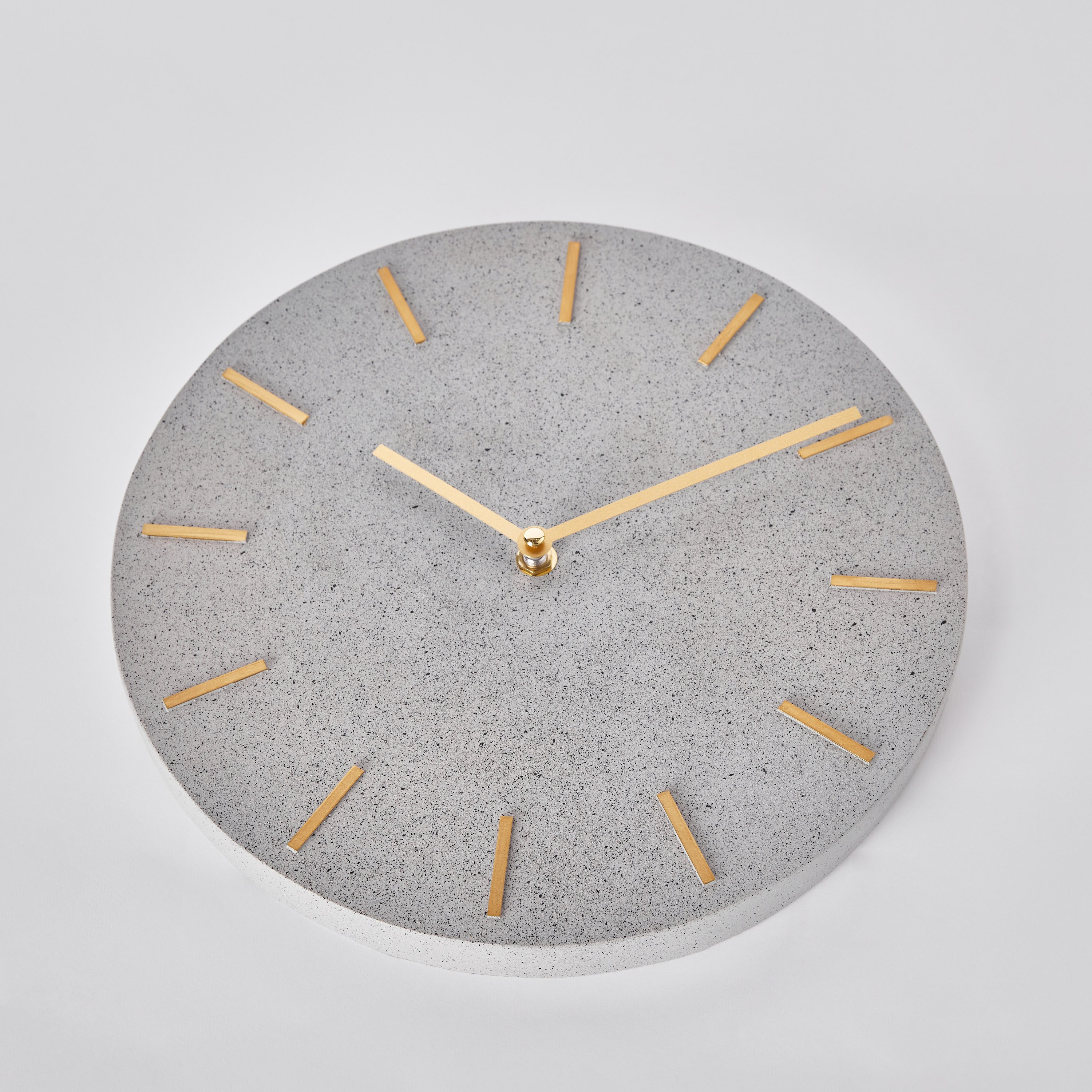 ساعة حائط راتنج من ساراتوجا - 29x4.5 سم-hbxhomeware-hbxdecorandfurnishings-image-5