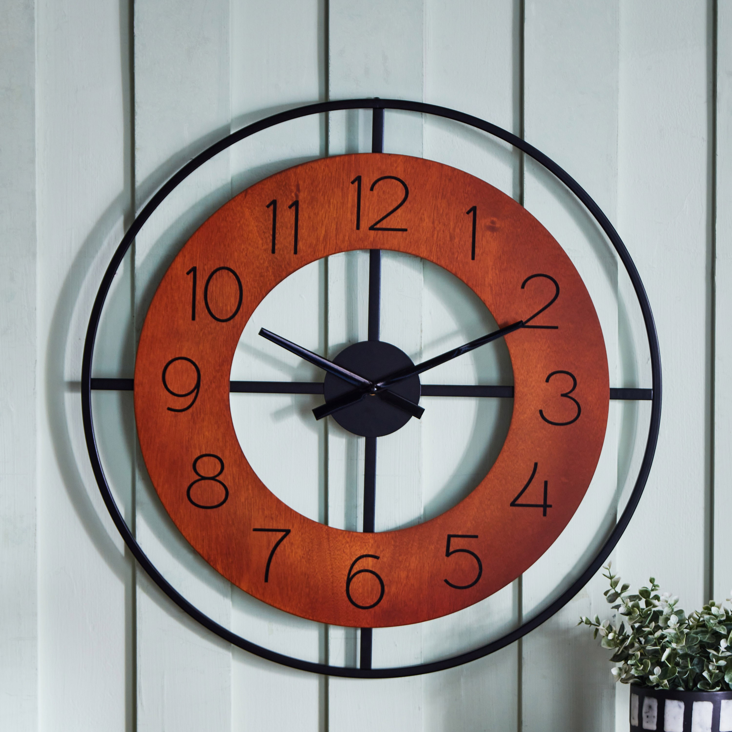 ساعة حائط معدن مع خشب إم دي إف من ساراتوجا - 60x4 سم-hbxhomeware-hbxdecorandfurnishings-image-2
