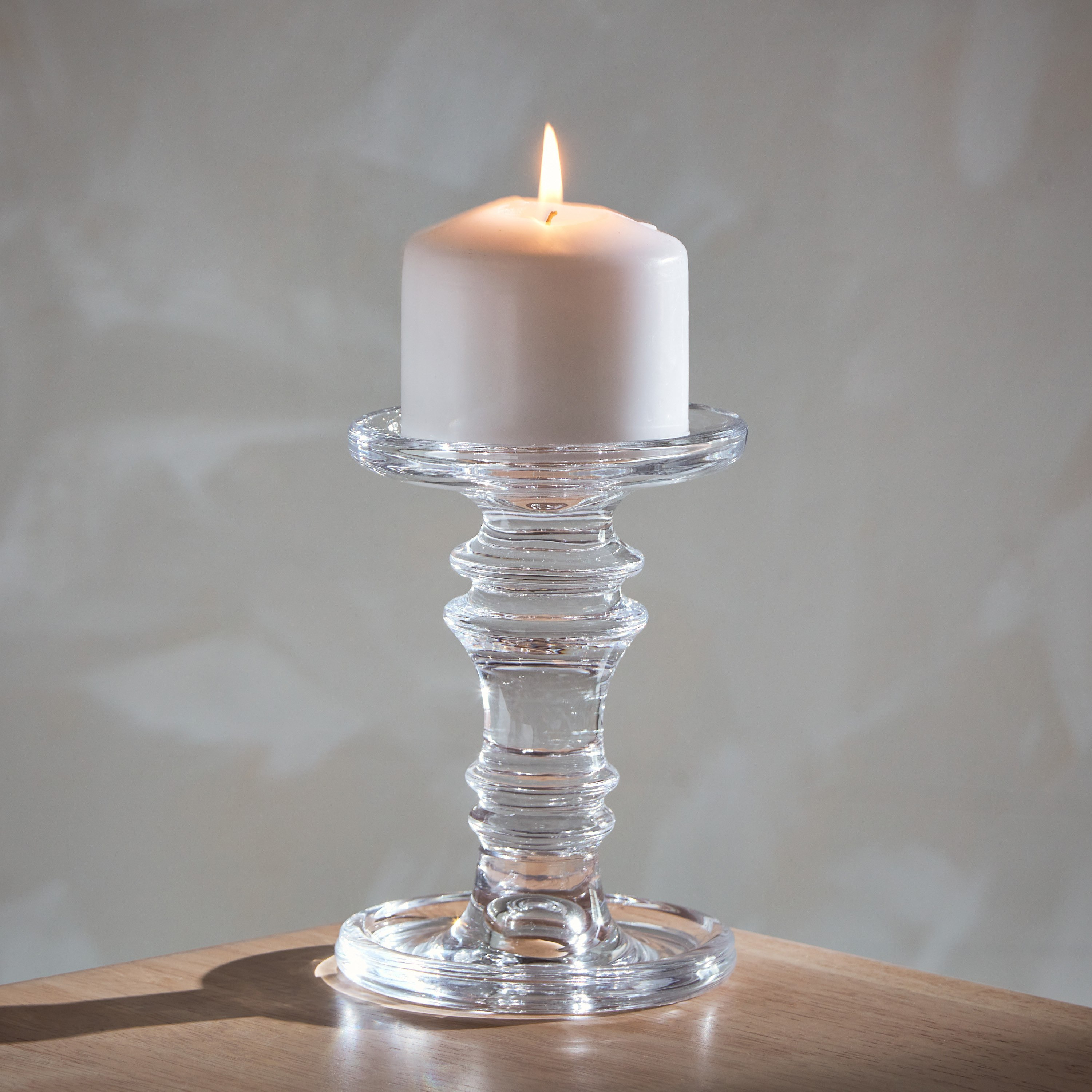 حامل شموع زجاج شفاف من إزرا - 11x11x15.5 سم-hbxlivingroom-decorandaccessories-candleholders-image-1
