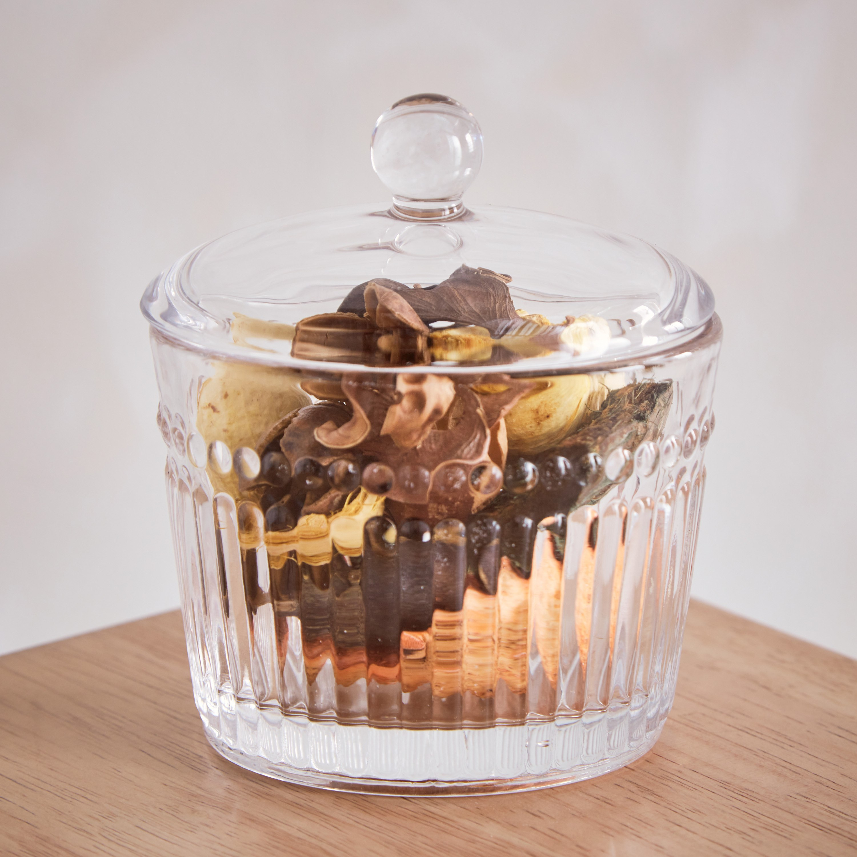 جرة ديكور زجاج - إزرا - 9.7x7.1x11.4 سم-hbxhomeware-homedecor-figurinesandornaments-image-1