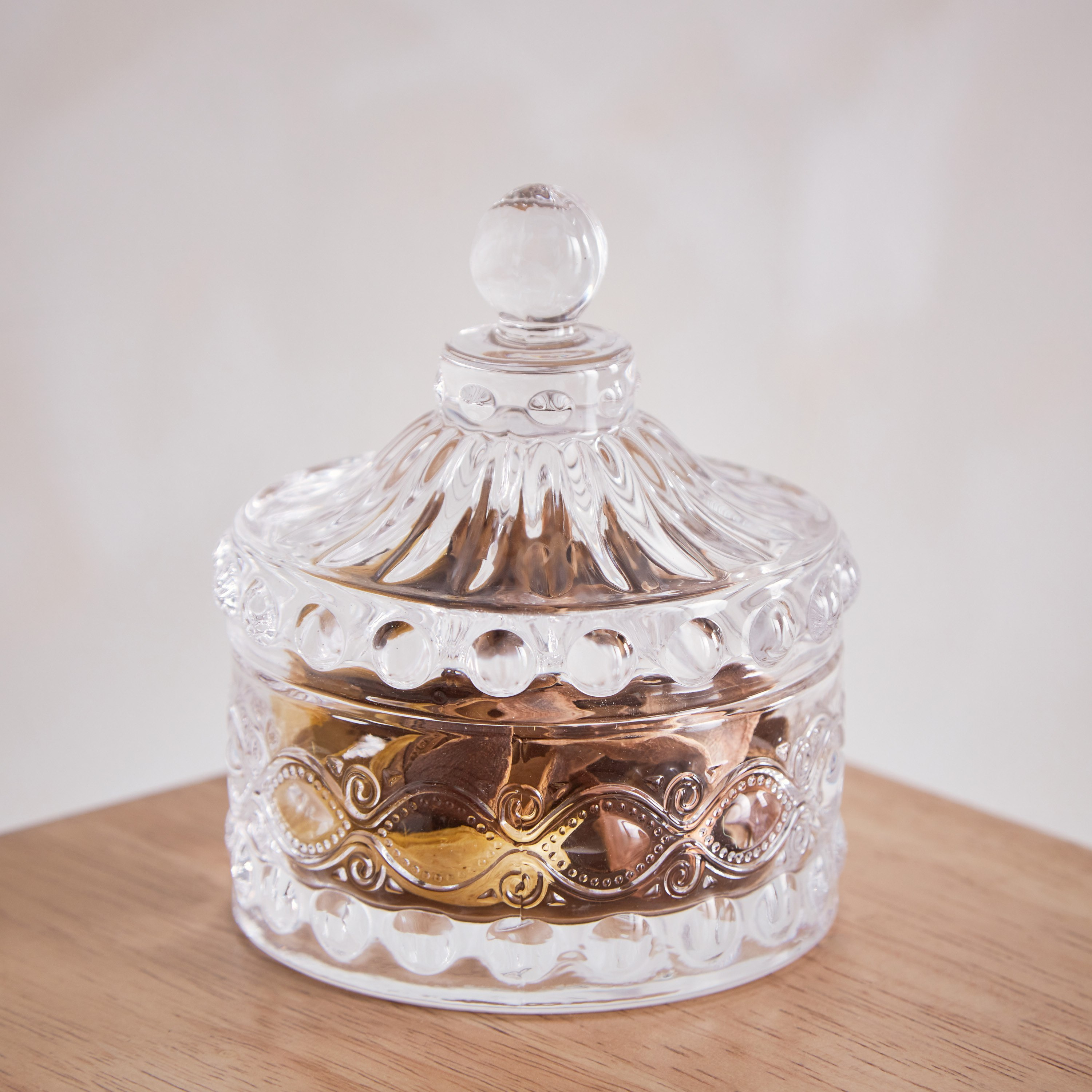 جرة ديكور من الزجاج الشفاف من إزرا - 8.3x8.3x9.7 سم-hbxhomeware-homedecor-figurinesandornaments-image-1