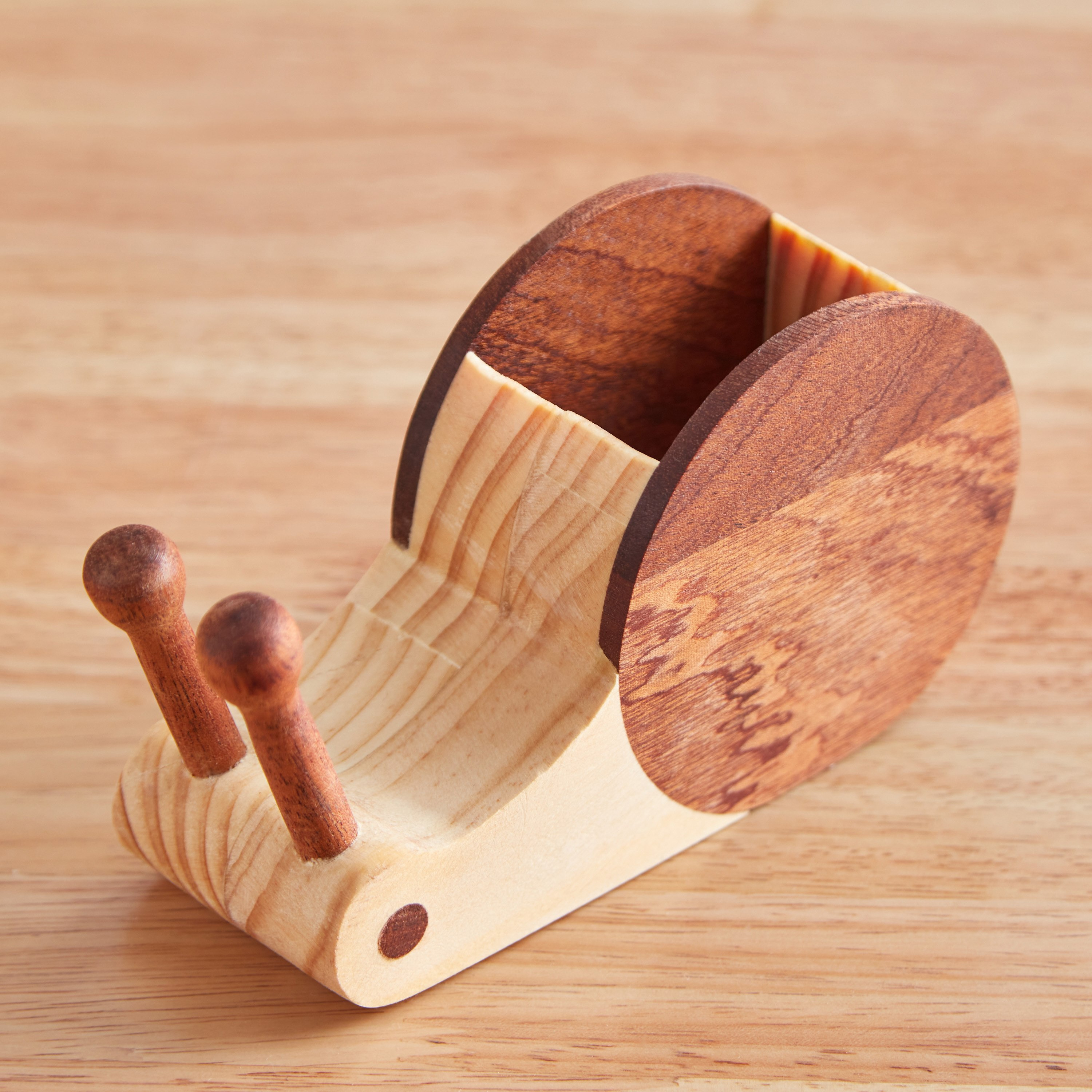 حامل أقلام خشبي على شكل حلزون - 13x4.8x7.8 سم-hbxhomeware-hbxkidsandyouth-image-2