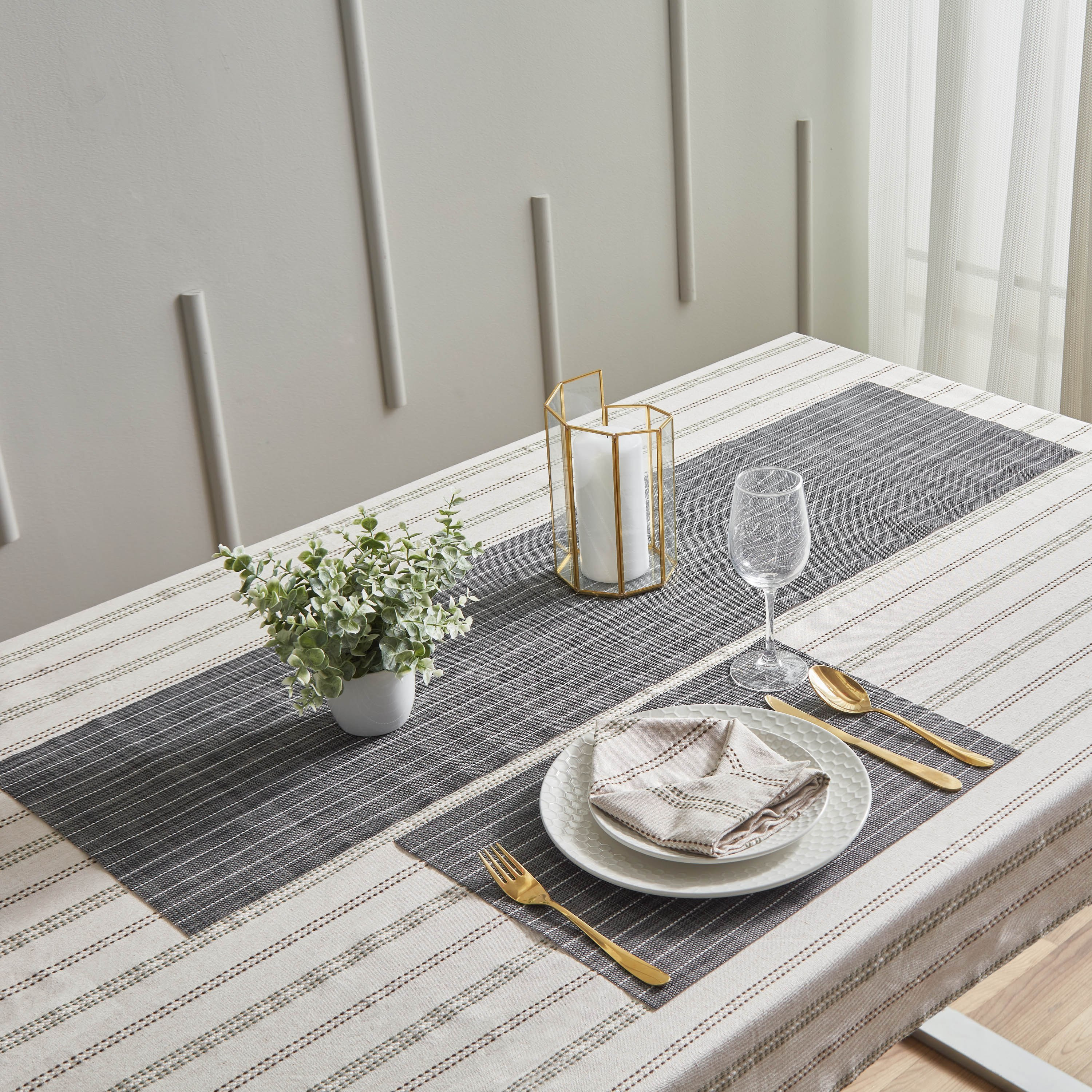 مفرش طاولة فريتو - 33x120 سم-hbxdecorandfurnishings-homefurnishings-tablelinens-image-4