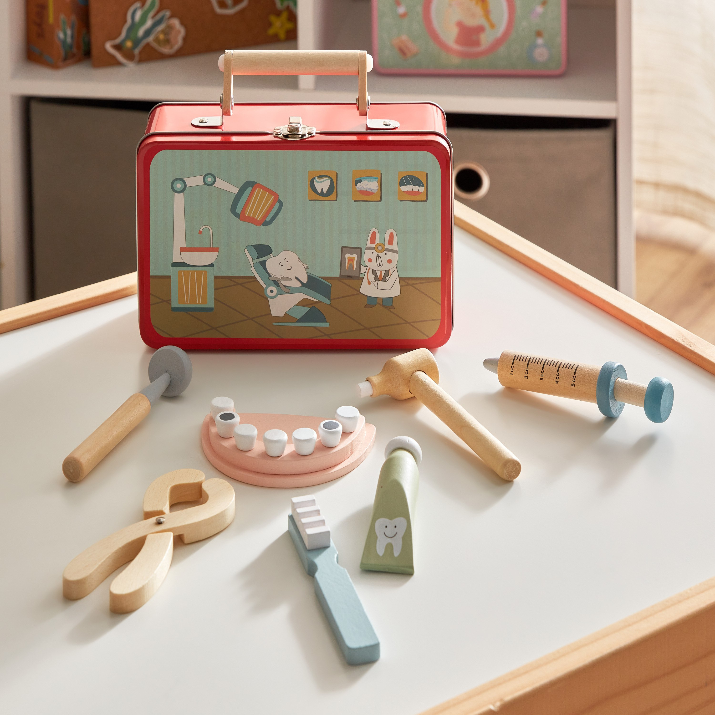 مجموعة لعب طبيب أسنان 7 قطع لعمر 3 سنوات من بلاي فيل - 19.5x13x7 سم-hbxhomeware-hbxkidsandyouth-image-1