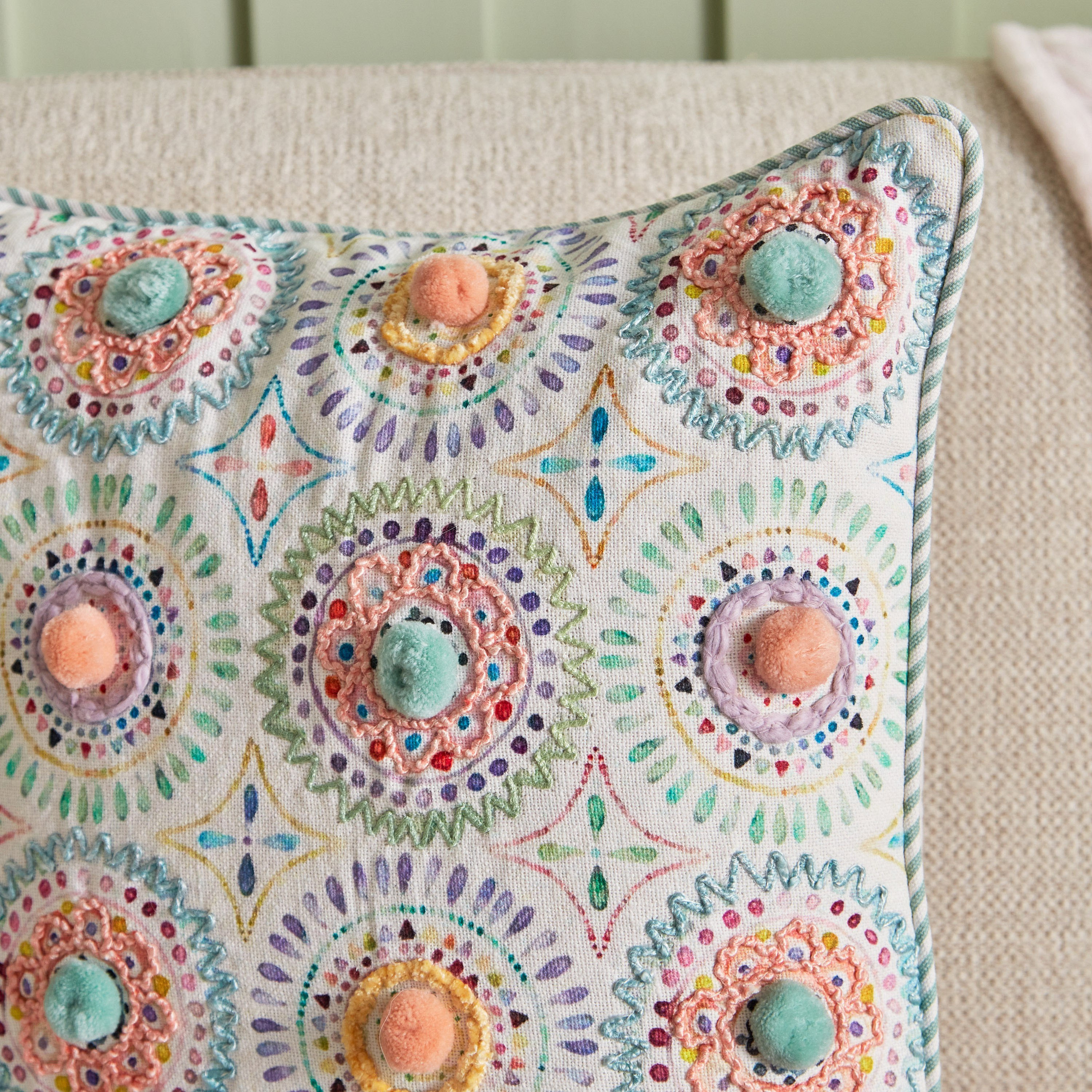 Glimmer Circle Printed and Embroidered Filled Cushion - 40x40 cm-hbxlivingroom-furnishings-cushionsandcovers-filledcushions-image-2