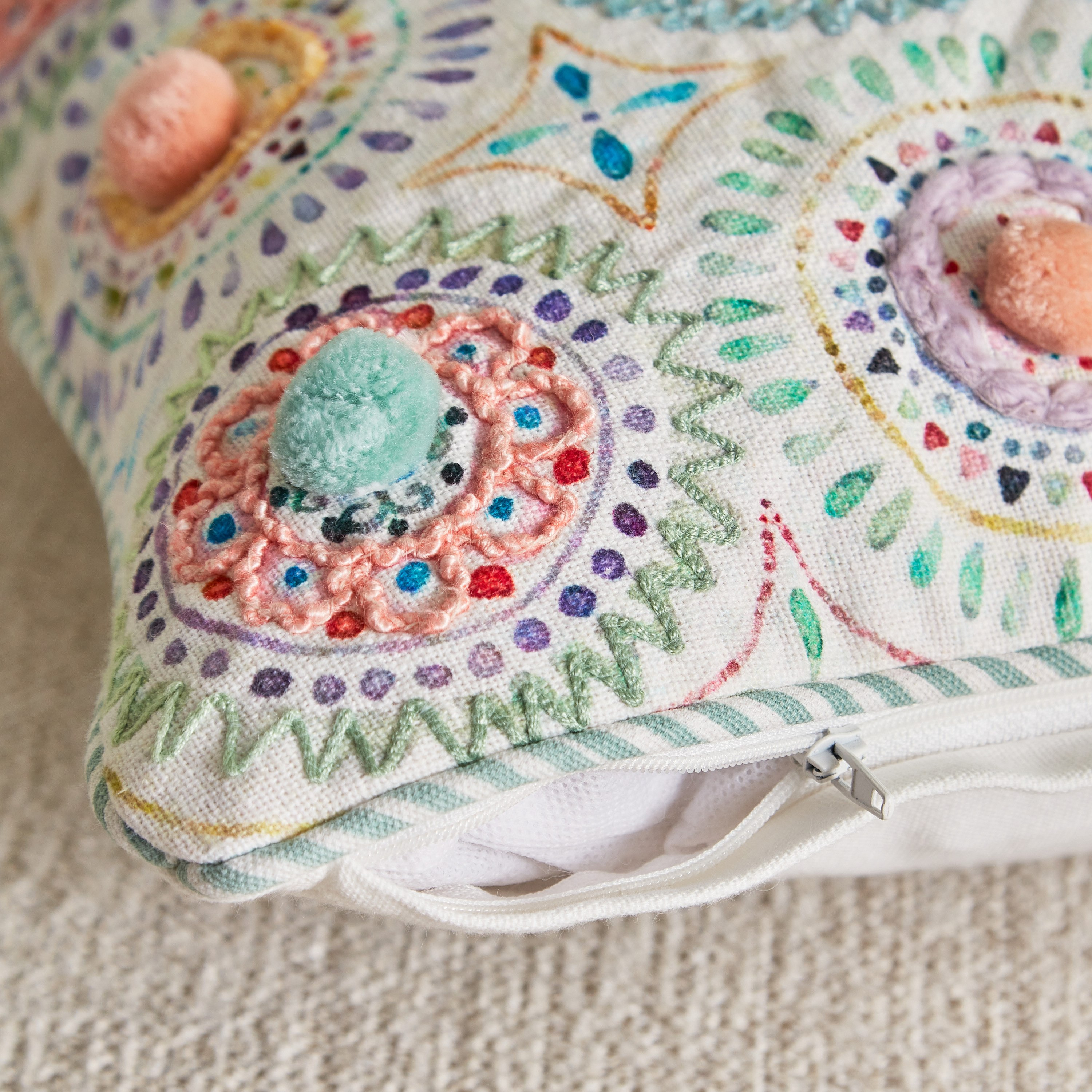 Glimmer Circle Printed and Embroidered Filled Cushion - 40x40 cm-hbxlivingroom-furnishings-cushionsandcovers-filledcushions-image-4