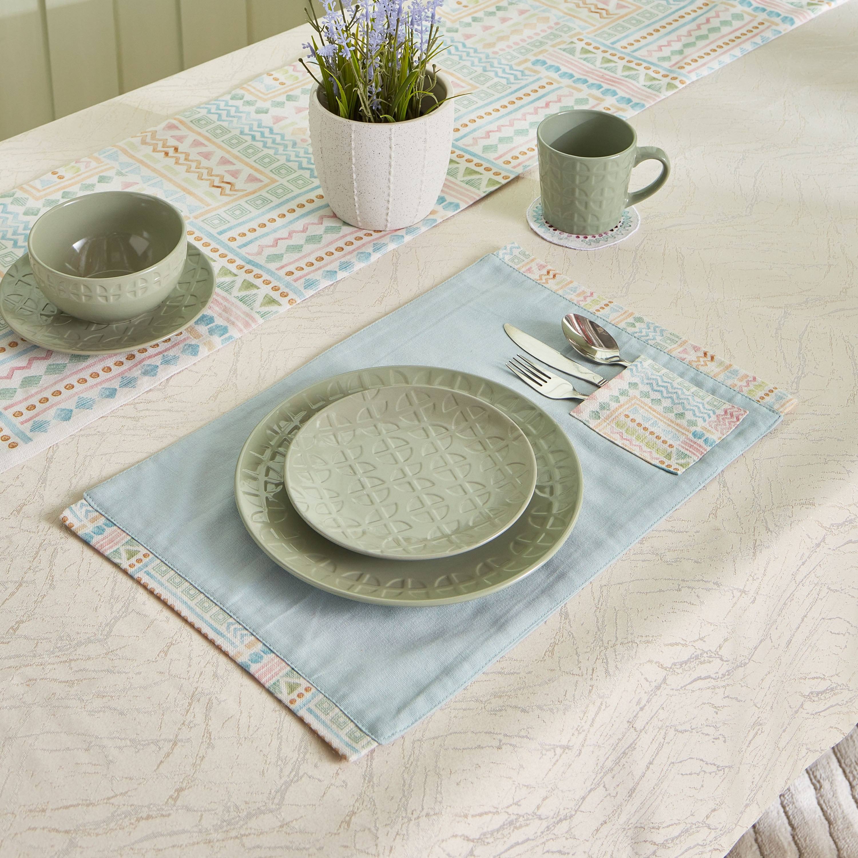 لبادة صحون سادة بجيب طبعات من جليمر - 33x48 سم-hbxdecorandfurnishings-homefurnishings-tablelinens-image-1