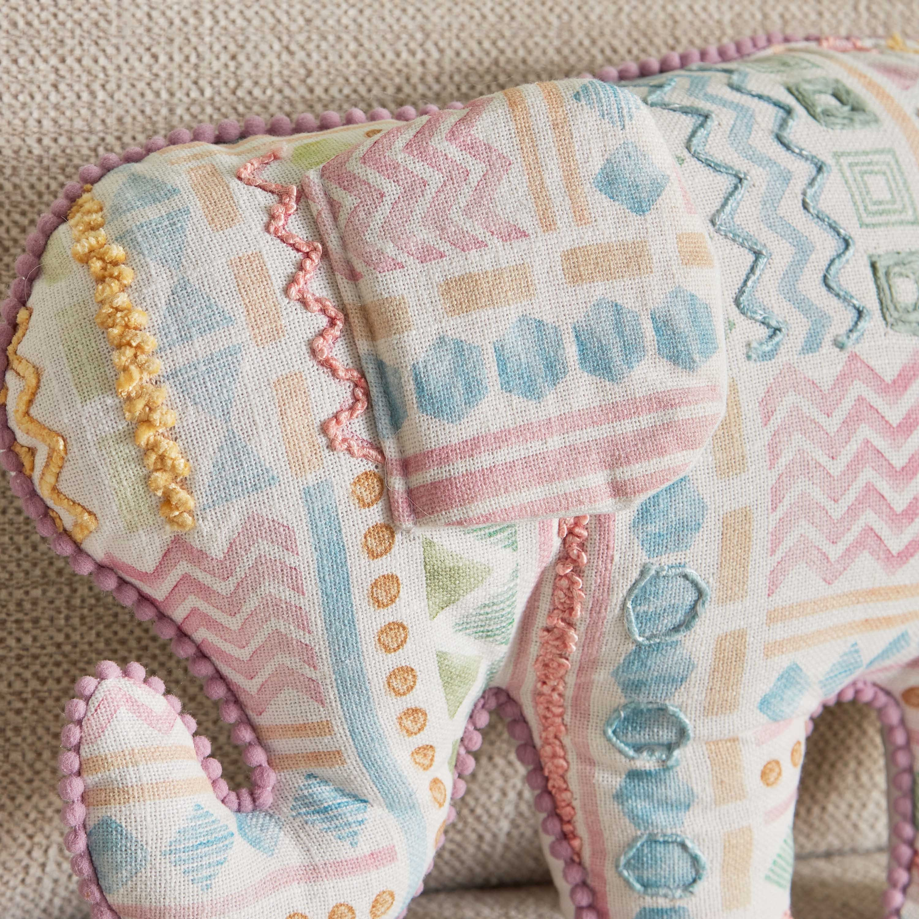 وسادة على شكل فيل من جليمر - 40x30 سم-hbxlivingroom-furnishings-cushionsandcovers-filledcushions-image-2