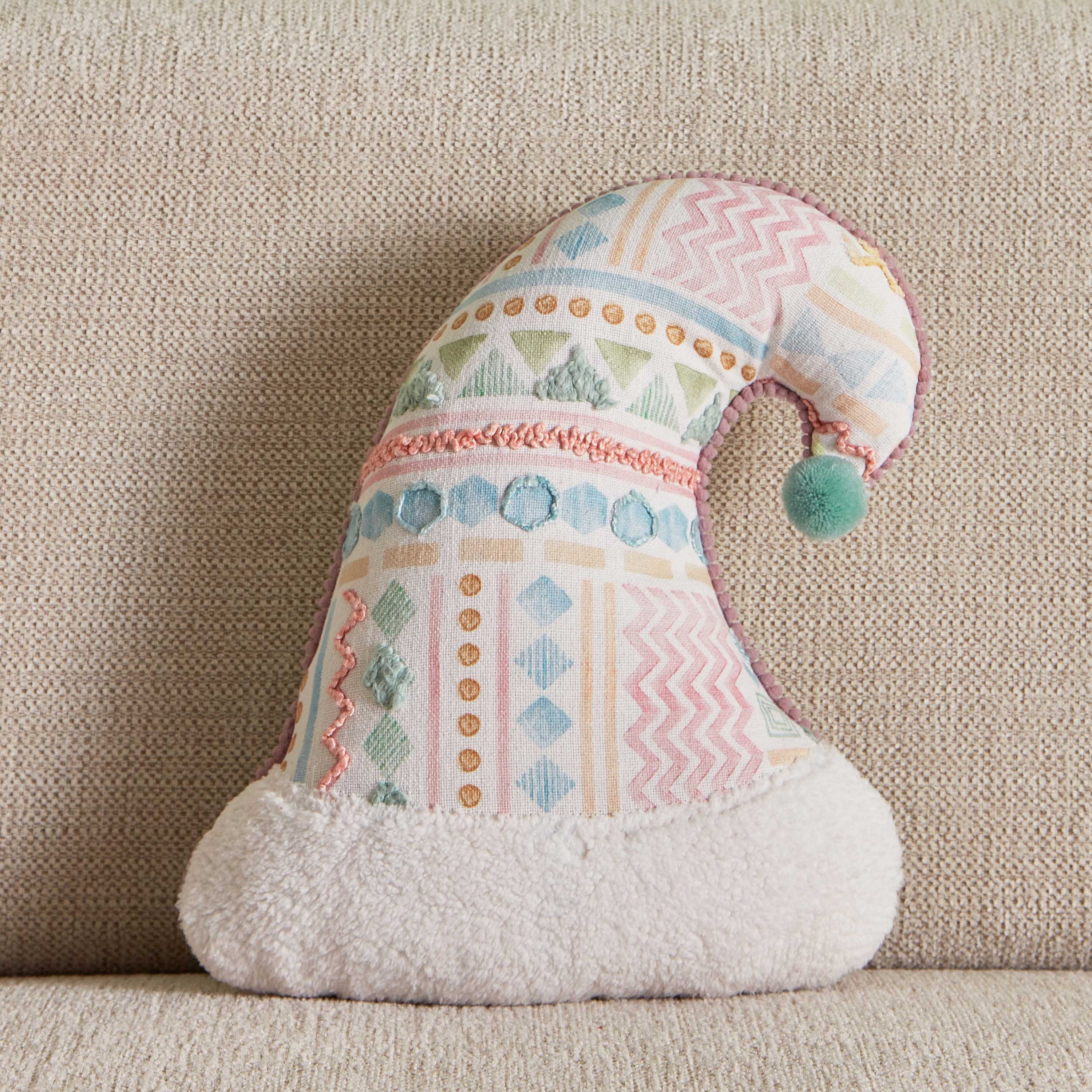 وسادة على شكل قبعة سانتا من جليمر - 35x30 سم-hbxlivingroom-furnishings-cushionsandcovers-filledcushions-image-1