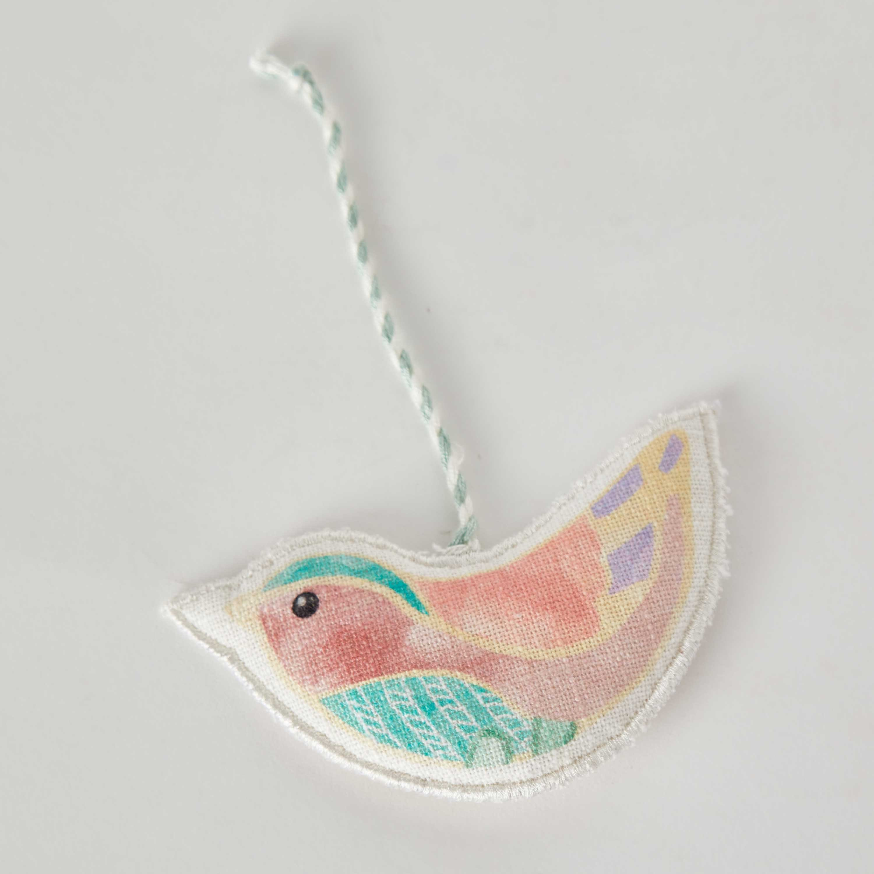 قطعة ديكور معلّقة بتصميم طائر وطبعات من جليمر - 8 سم-hbxhomeware-homedecor-figurinesandornaments-image-5