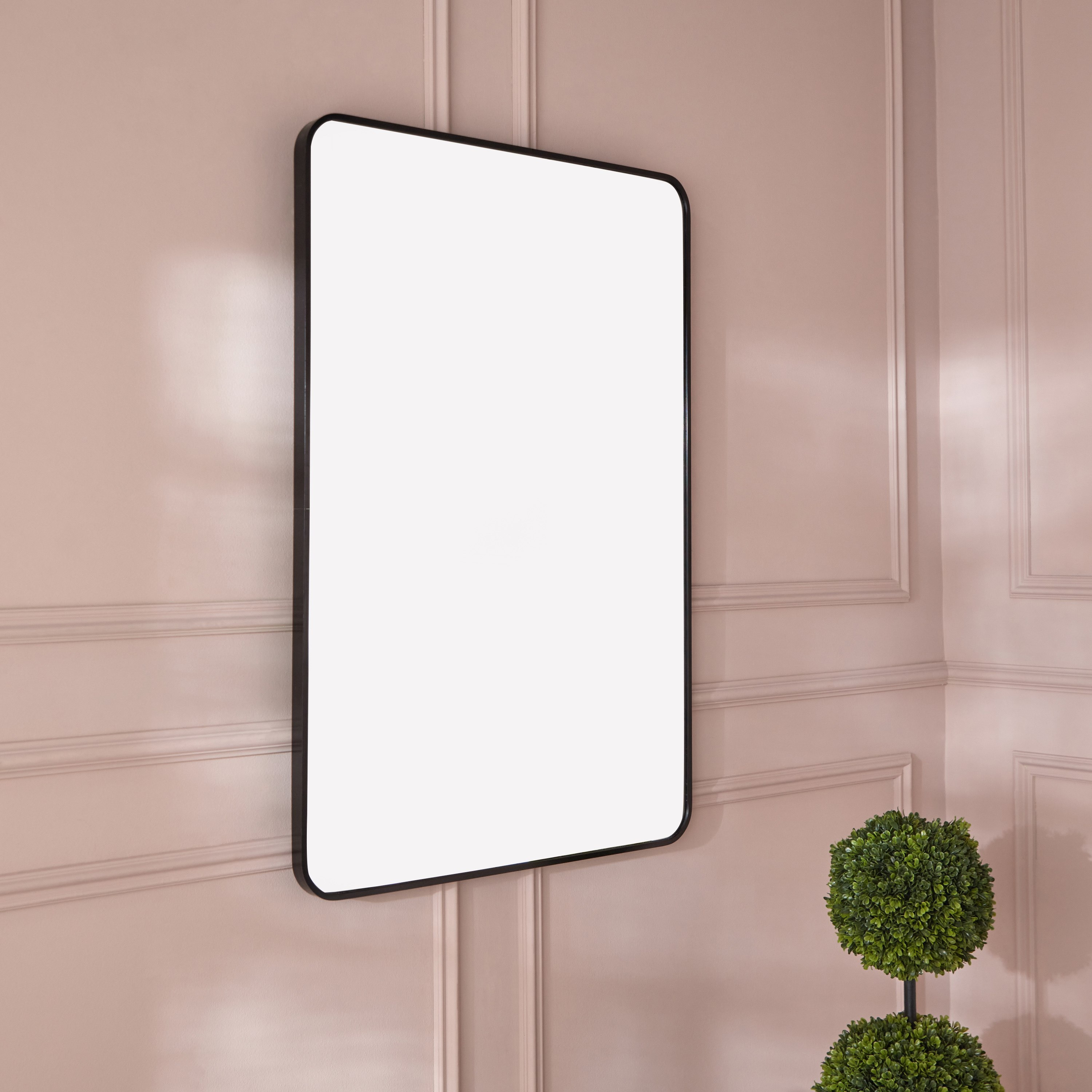 مرآة حائط فاخرة من الألومنيوم شديد التحمل من بروس - 70x100 سم-hbxhomeware-hbxdecorandfurnishings-image-1