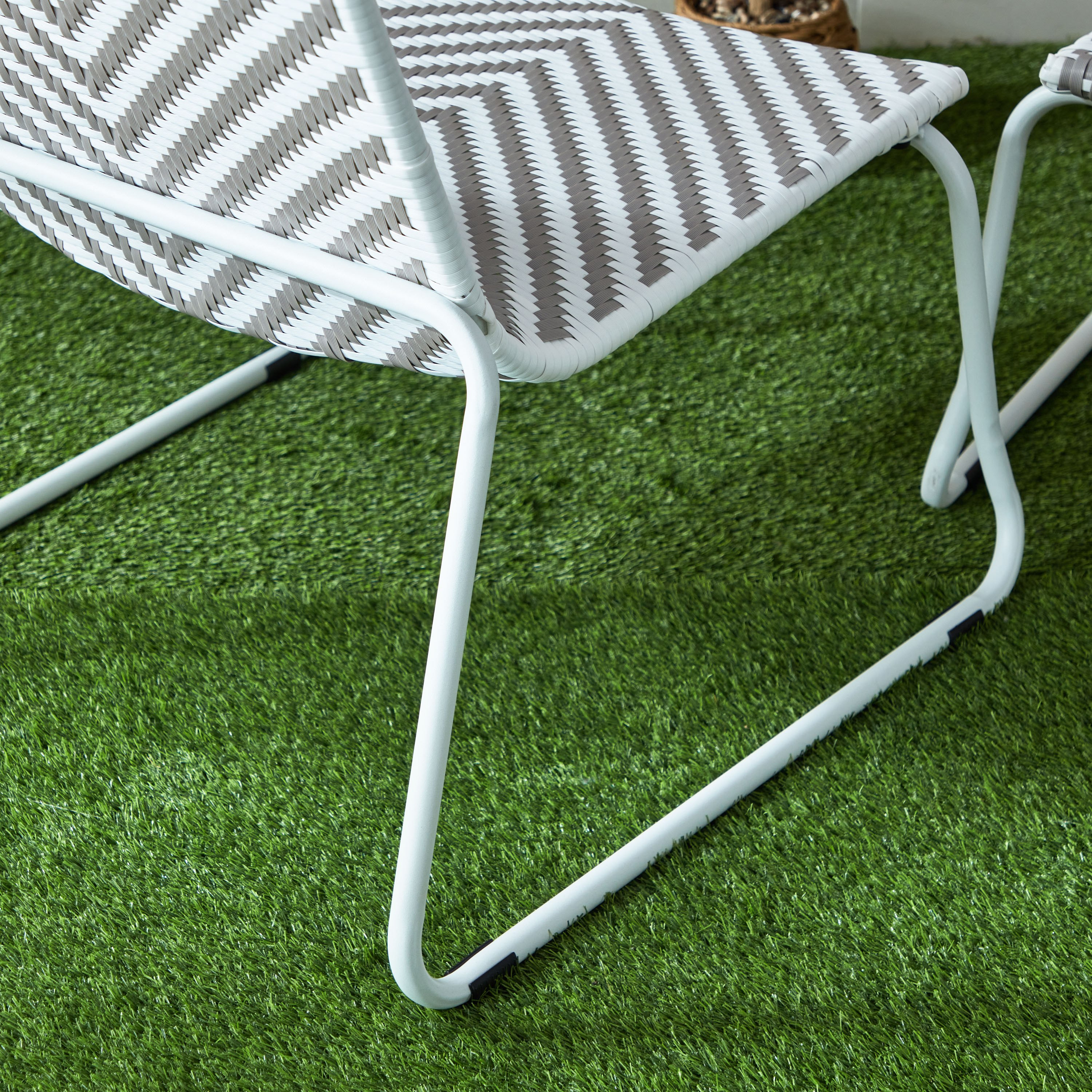 طقم شرفة مقعدين للجلسات الخارجيّة من فيرا ريفييرا-hbxfurniture-outdoor-diningsets-image-6